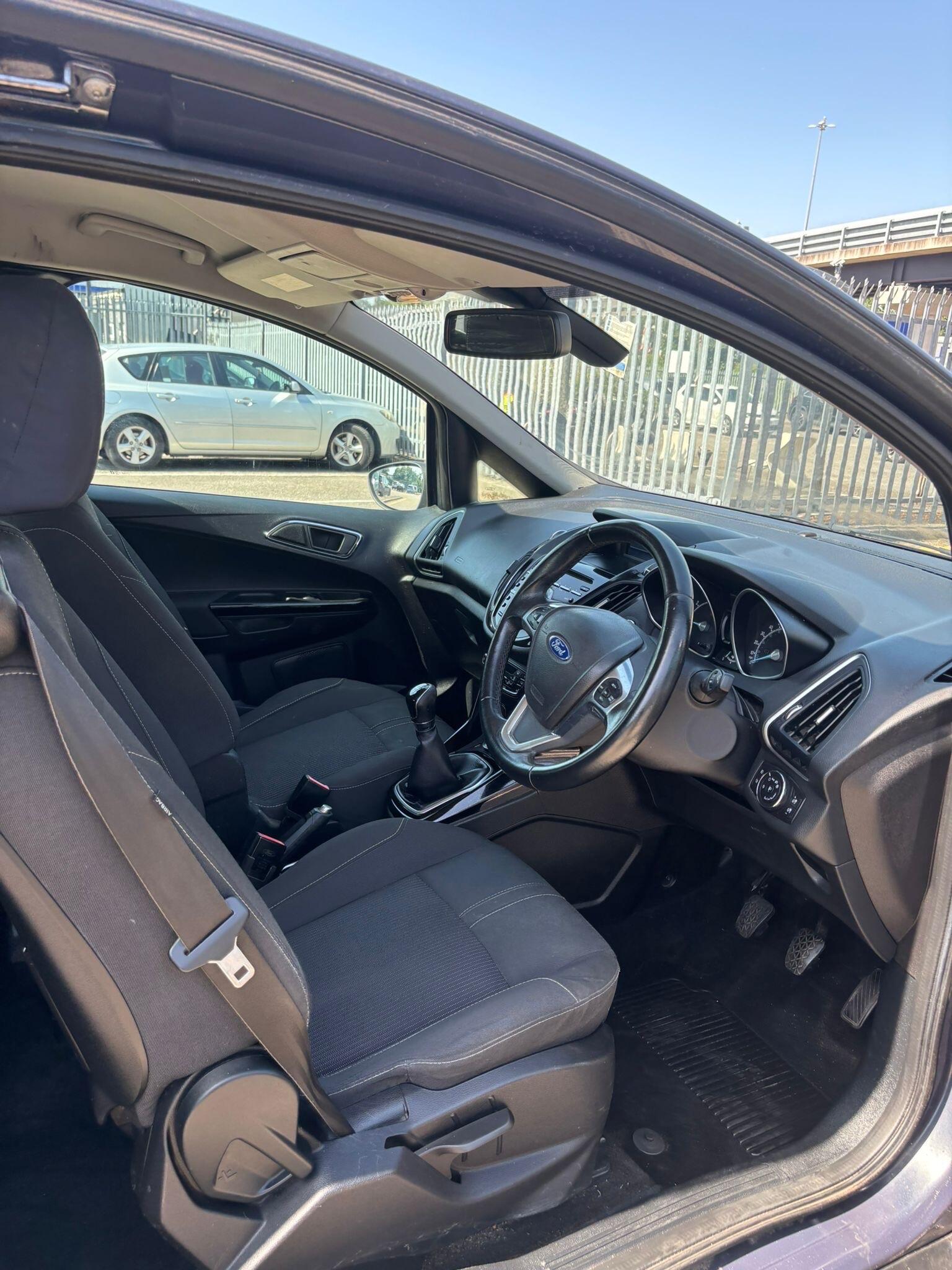Ford B-Max view 29