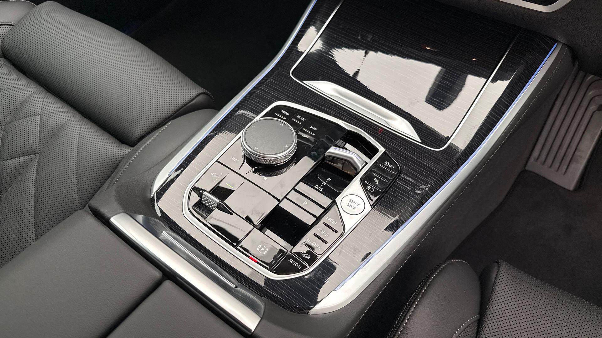 BMW X5 view 10