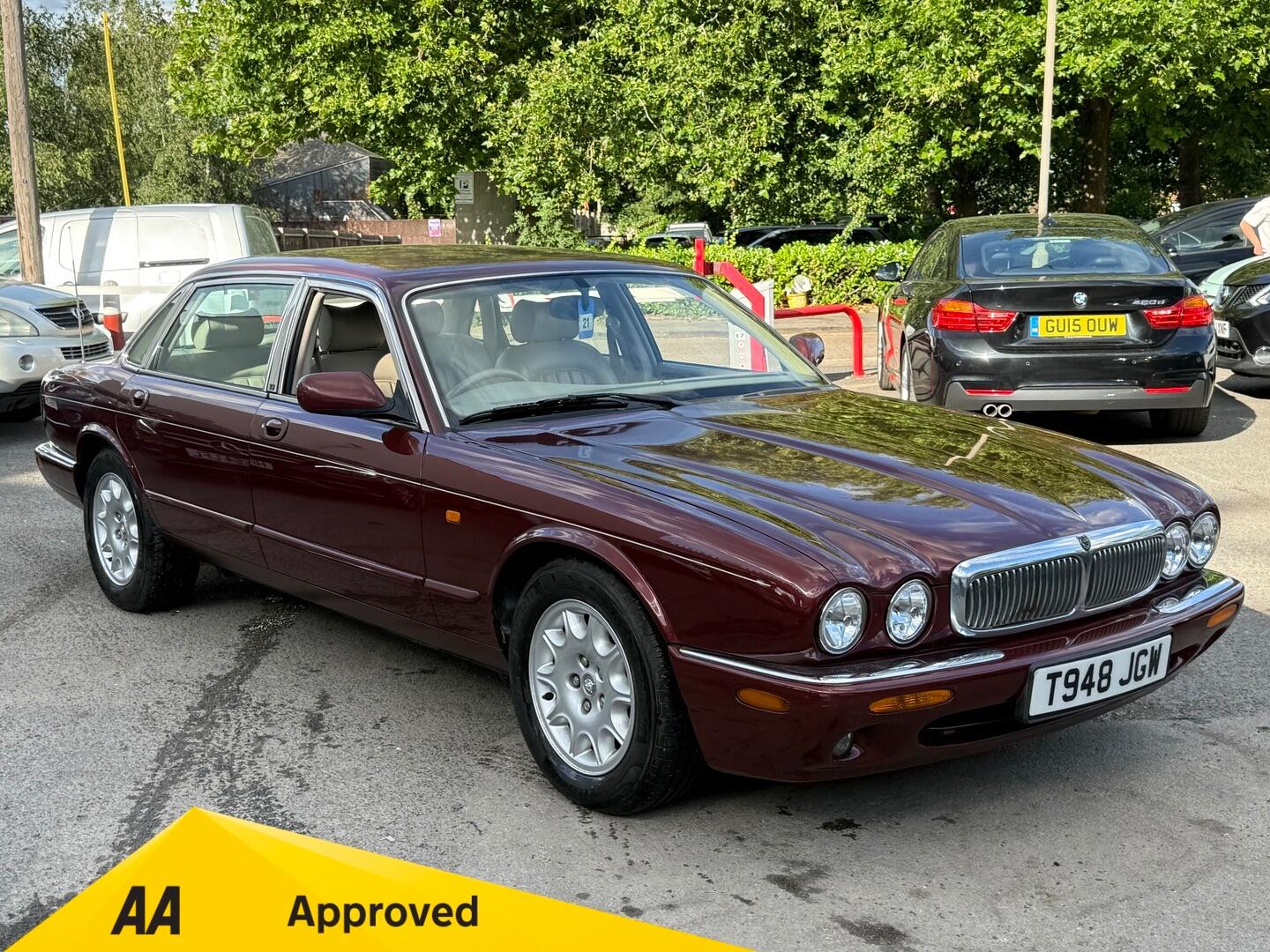 Jaguar XJ