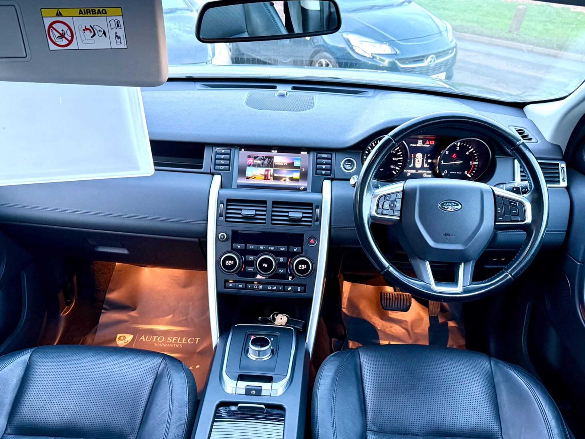 2015 Land Rover Discovery Sport 2.0 TD4 HSE Auto 4WD Euro 6 (s/s) 5dr • 86,302 miles image 29