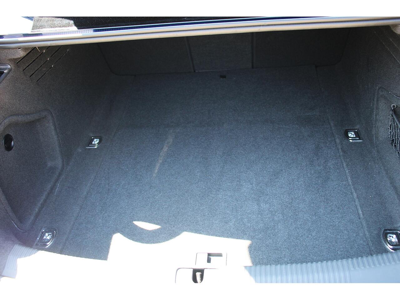 Audi A4 view 36
