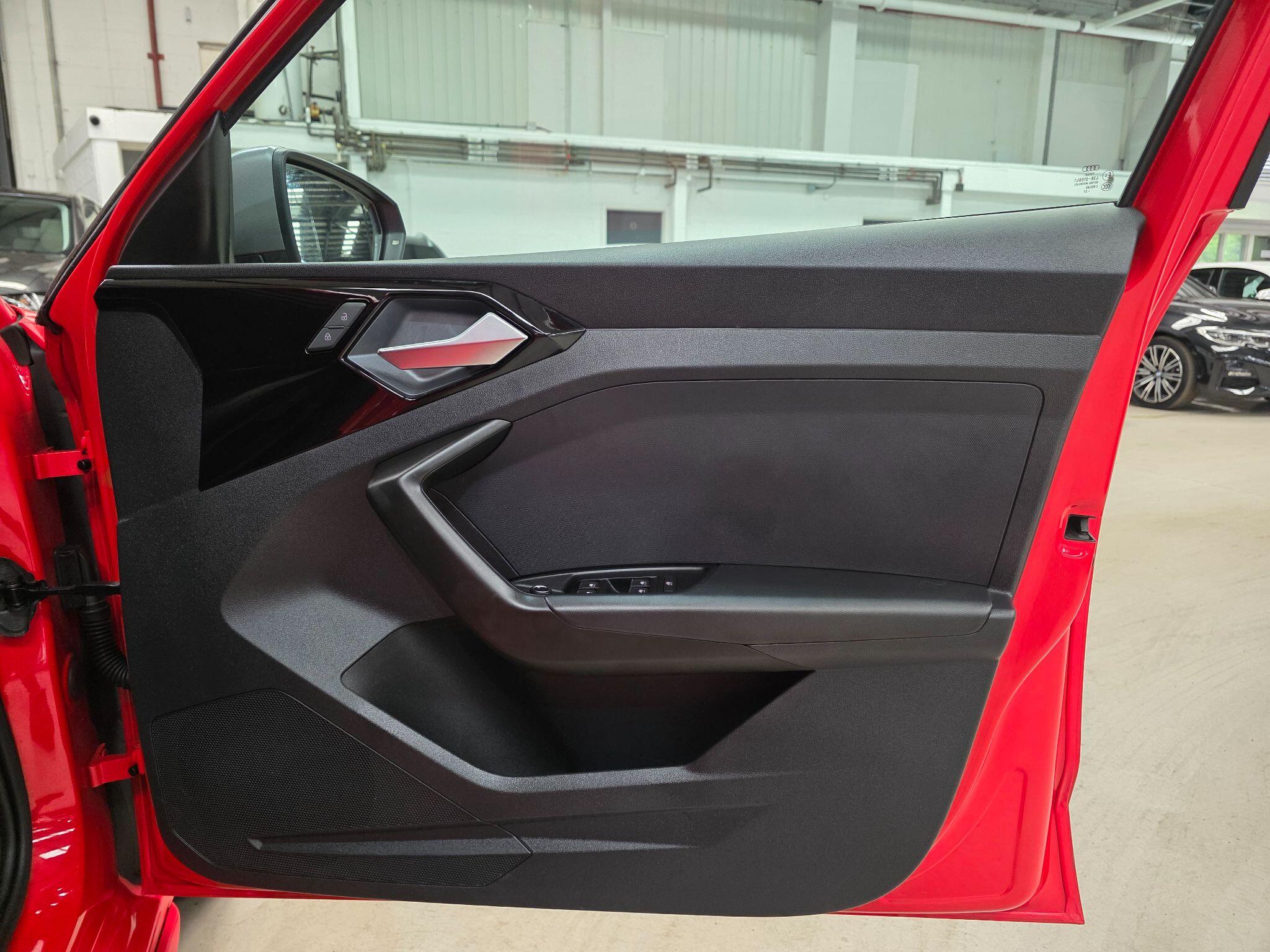 Audi A1 view 13