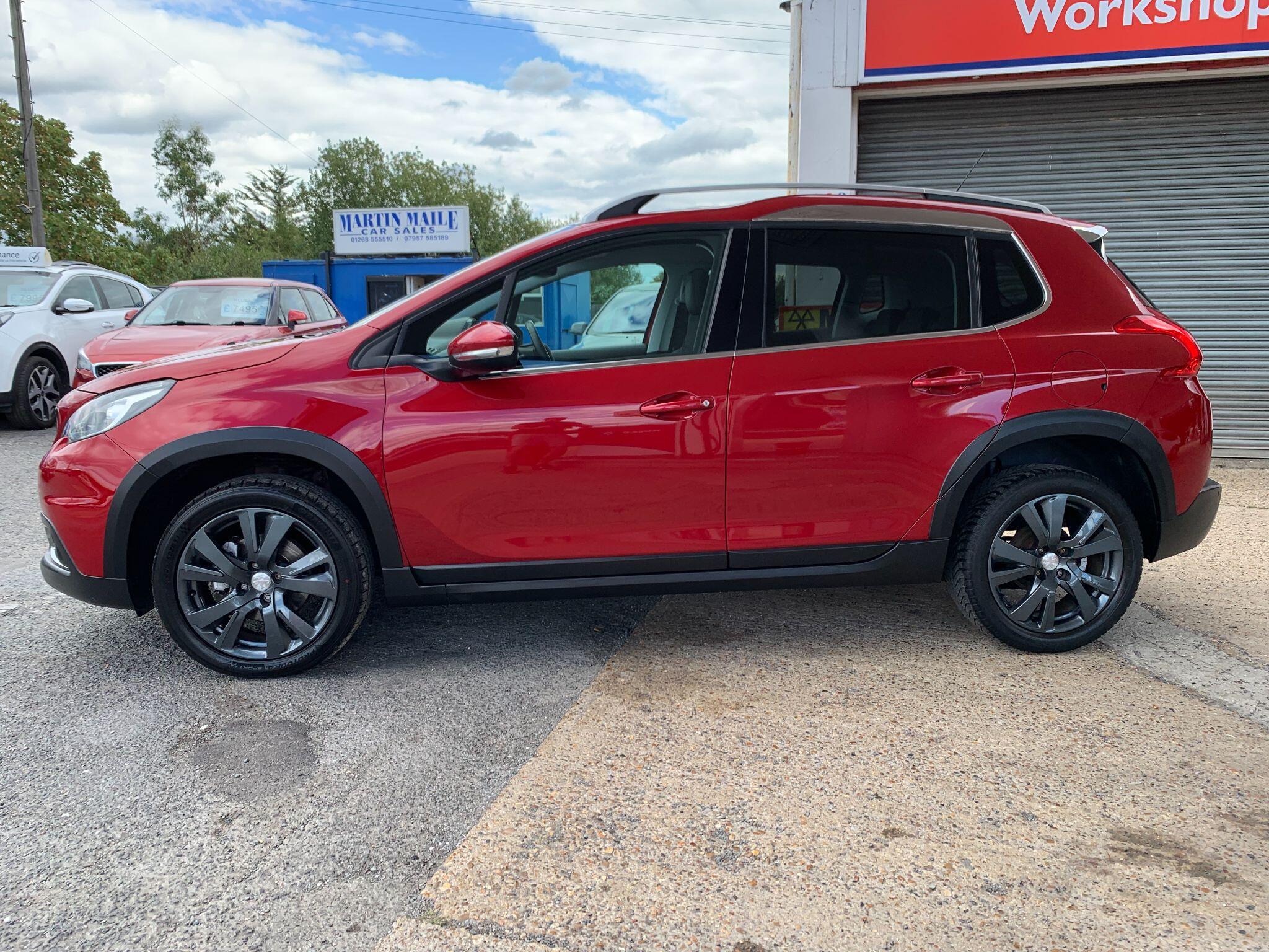 Peugeot 2008 view 3
