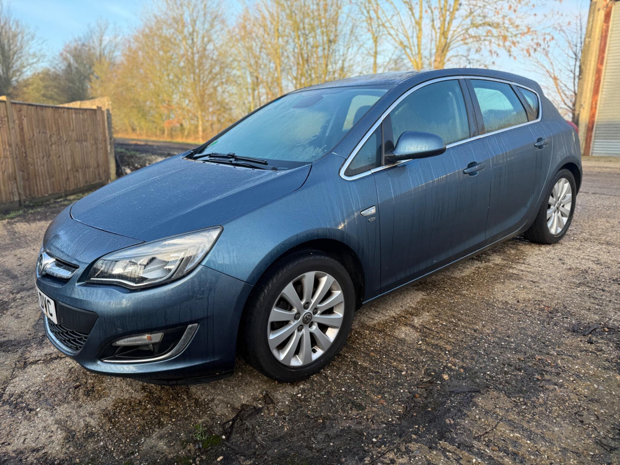 2014 Vauxhall Astra 2.0 CDTi ecoFLEX Elite Euro 5 (s/s) 5dr • 84,700 miles image 2