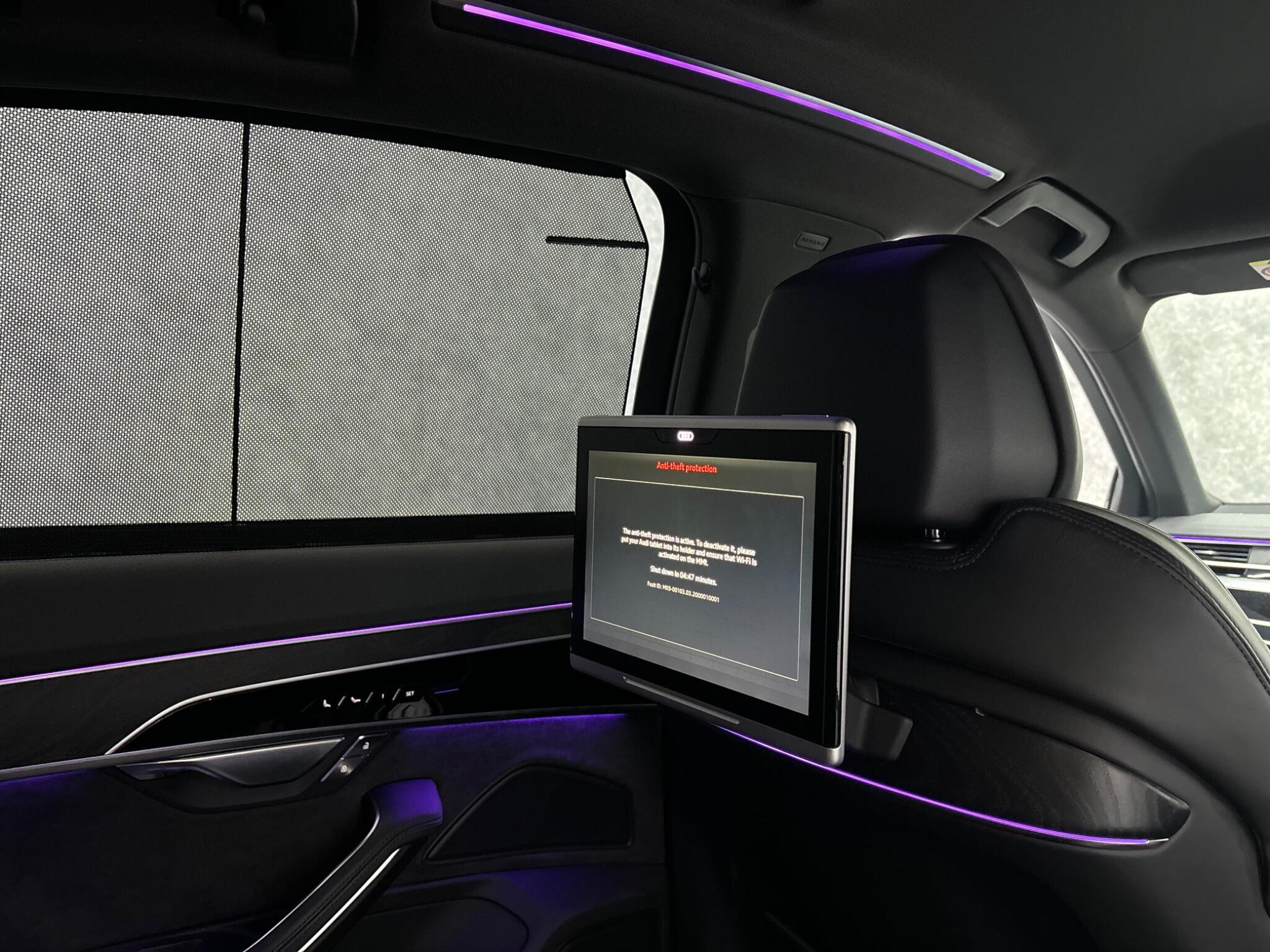 Audi A8 view 33