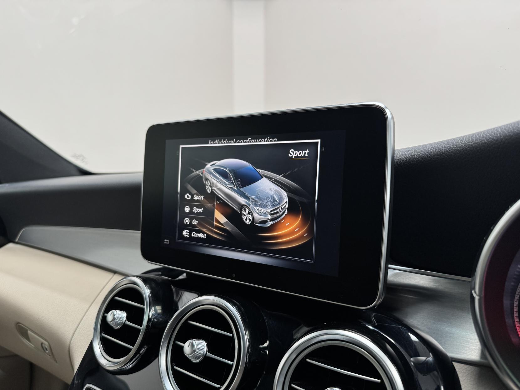 Mercedes-Benz C Class view 27