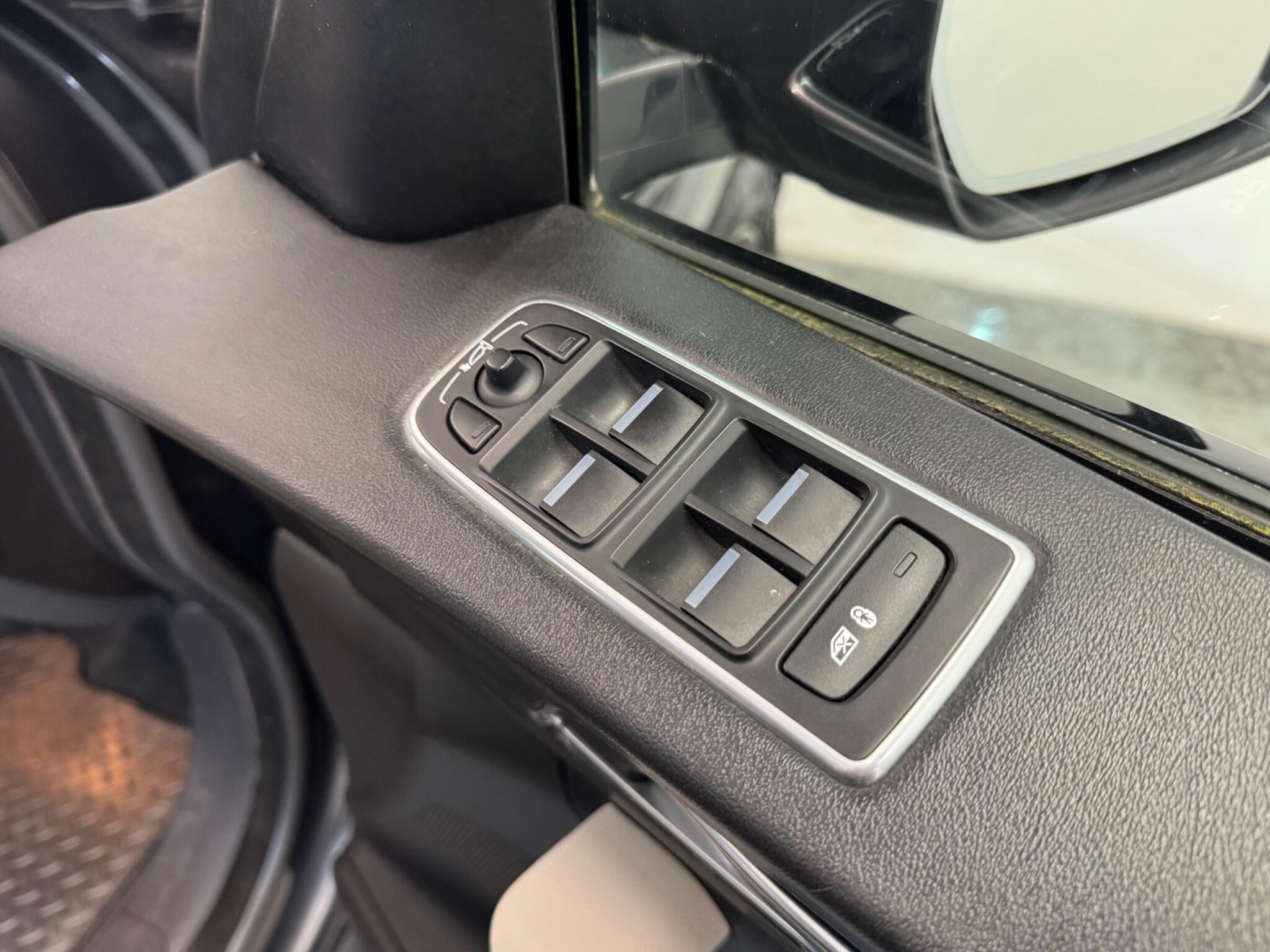 Jaguar F-Pace view 58