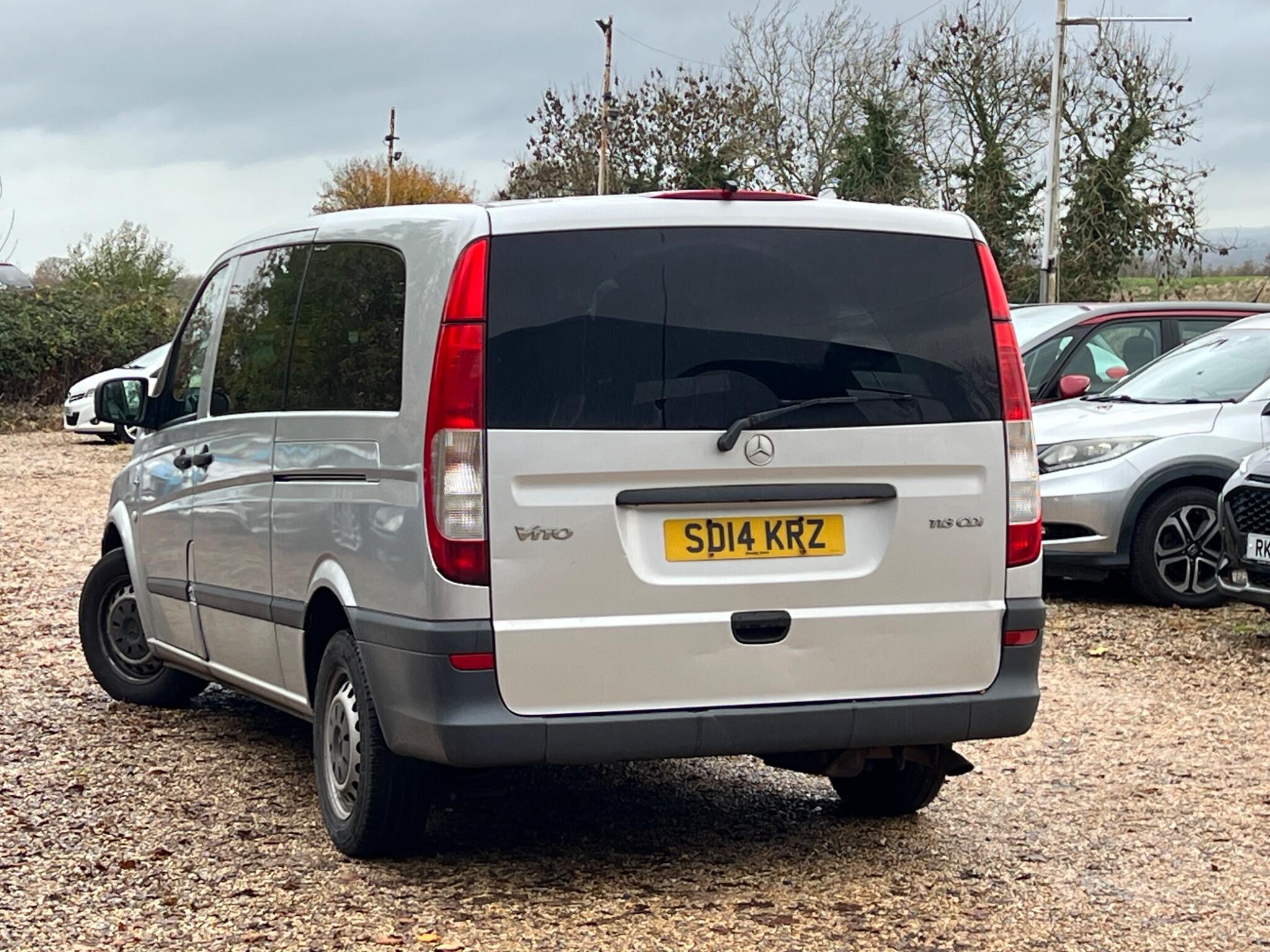 Mercedes-Benz Vito view 6