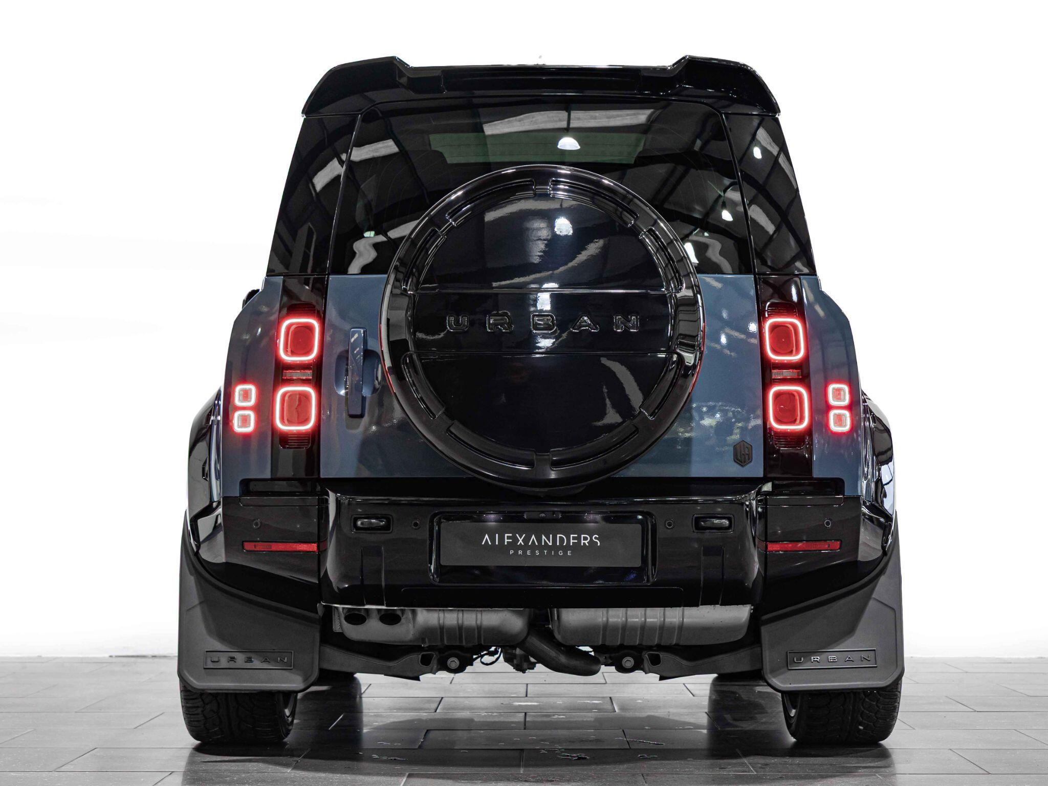 Land Rover Defender view 11