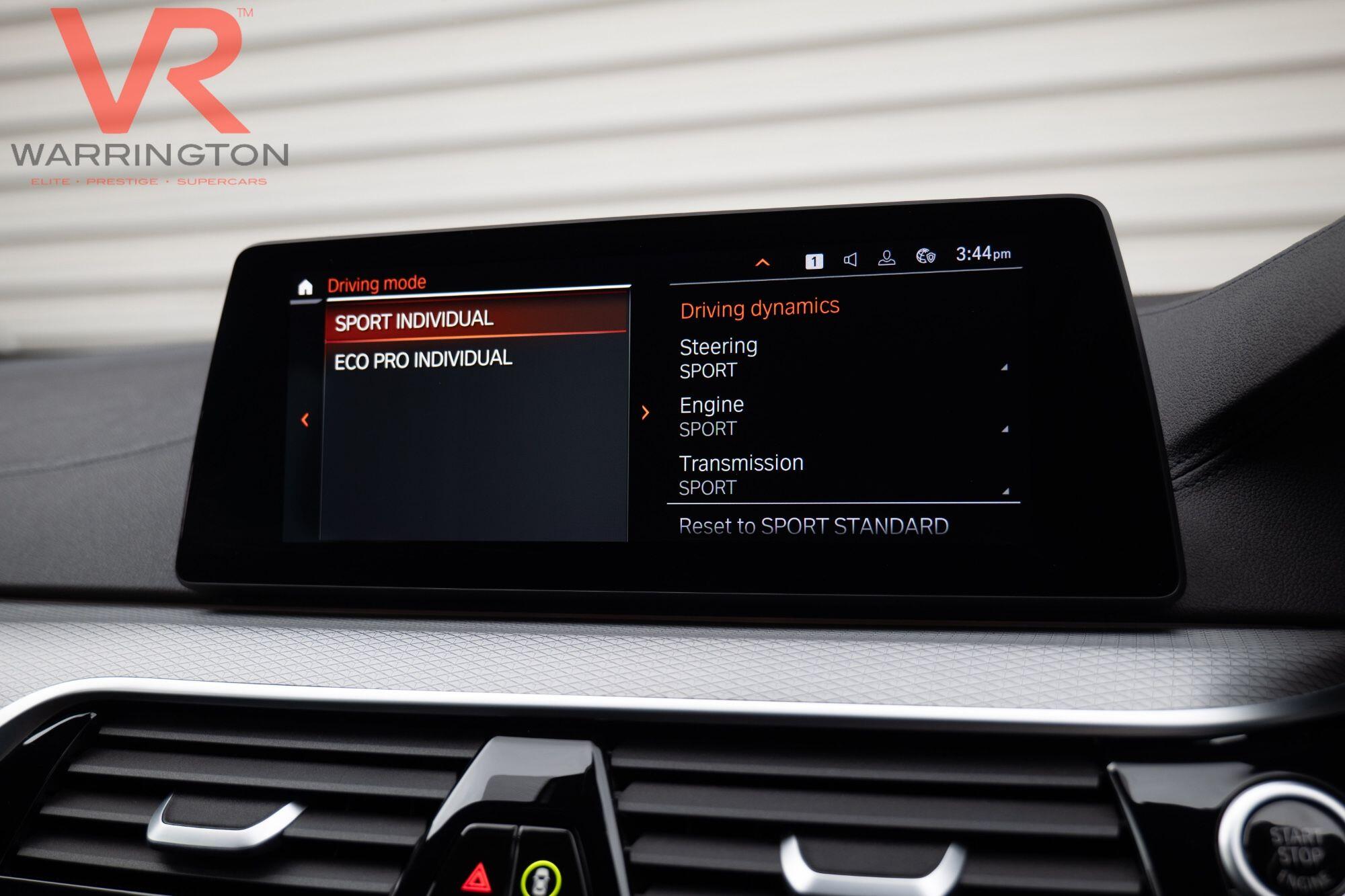 BMW 5 Series view 33