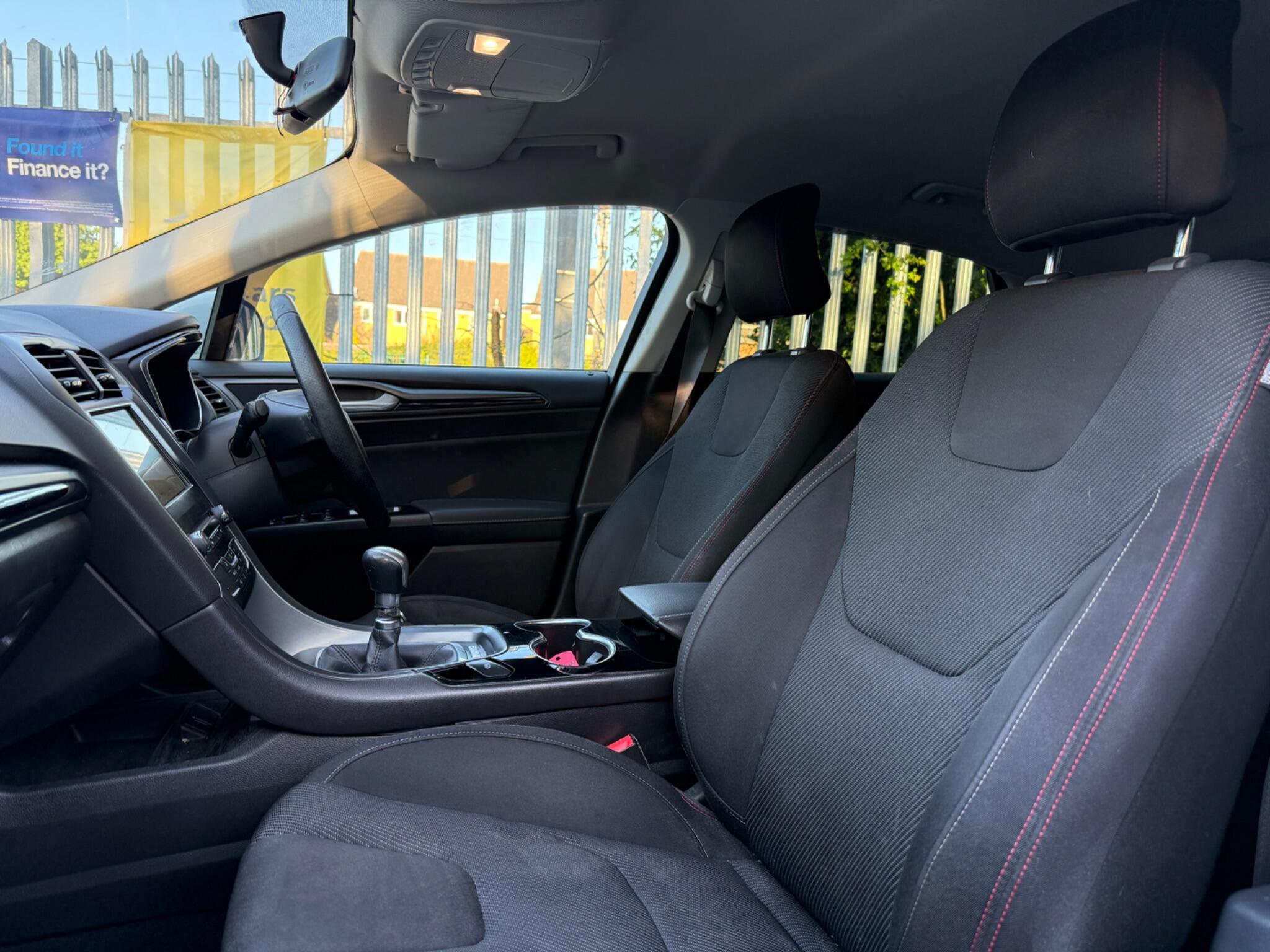 2016 Ford Mondeo image 43