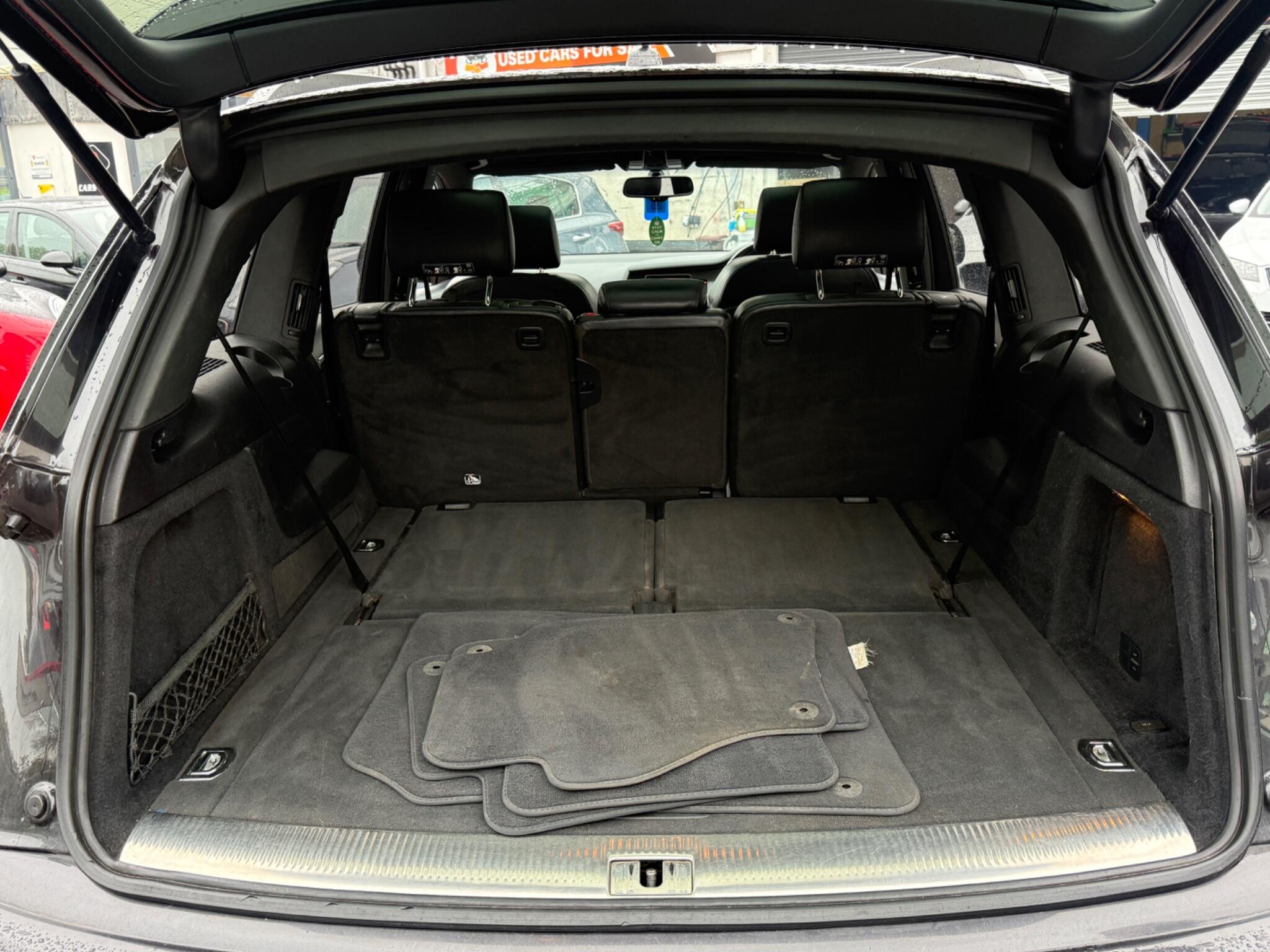 Audi Q7 - Image 49