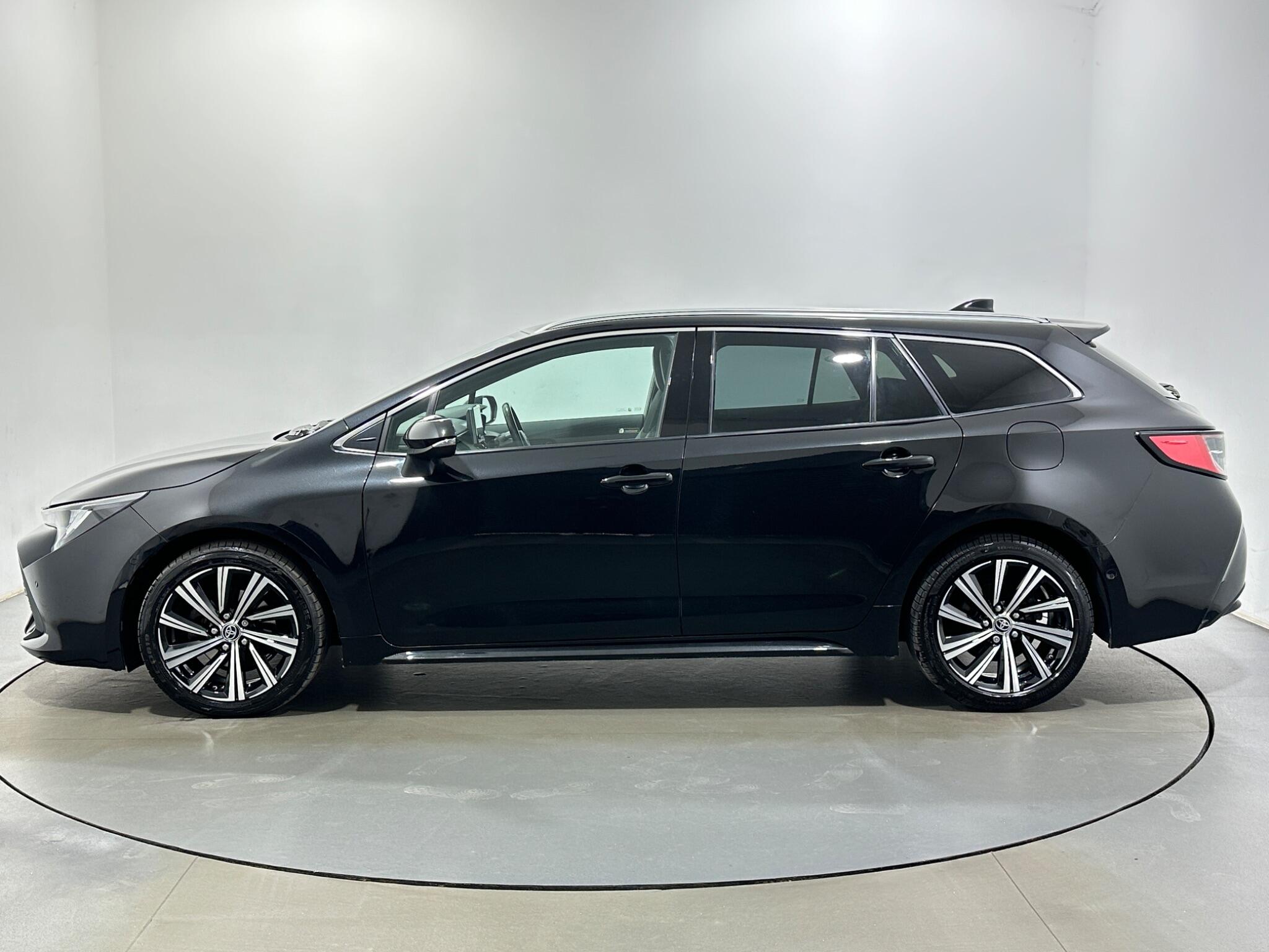 Toyota Corolla view 5