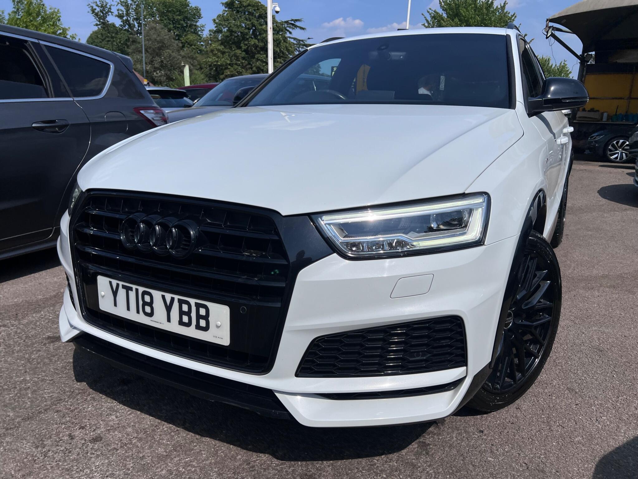 Audi Q3 view 7