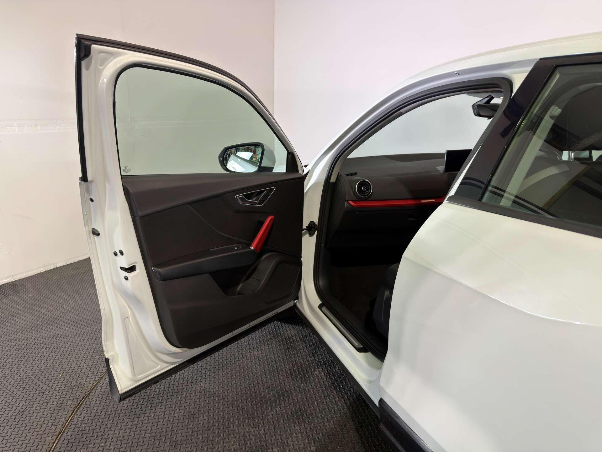 Audi Q2 view 61