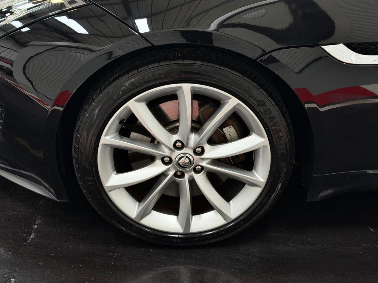 Jaguar F-Type view 35