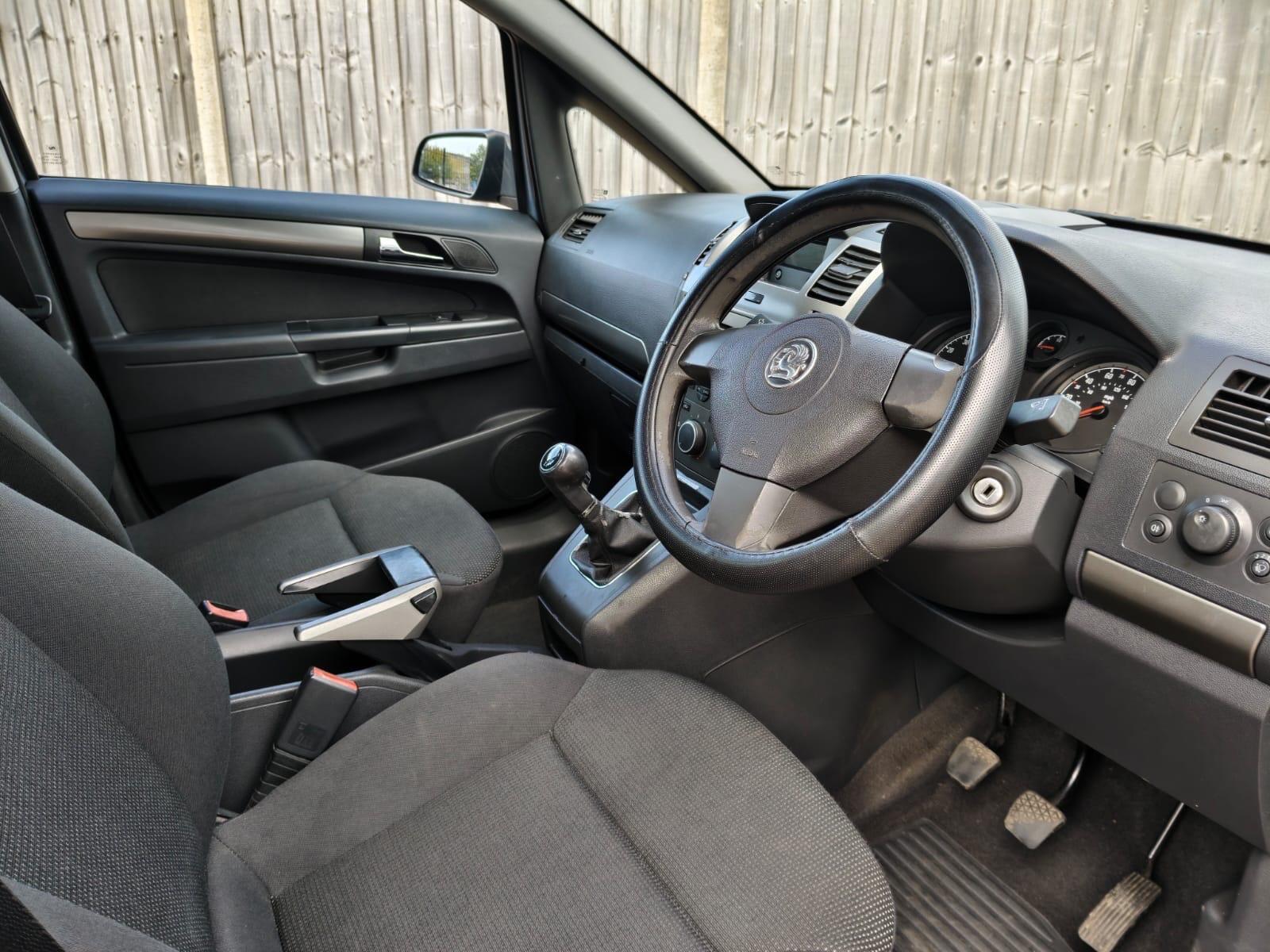 Vauxhall Zafira view 11