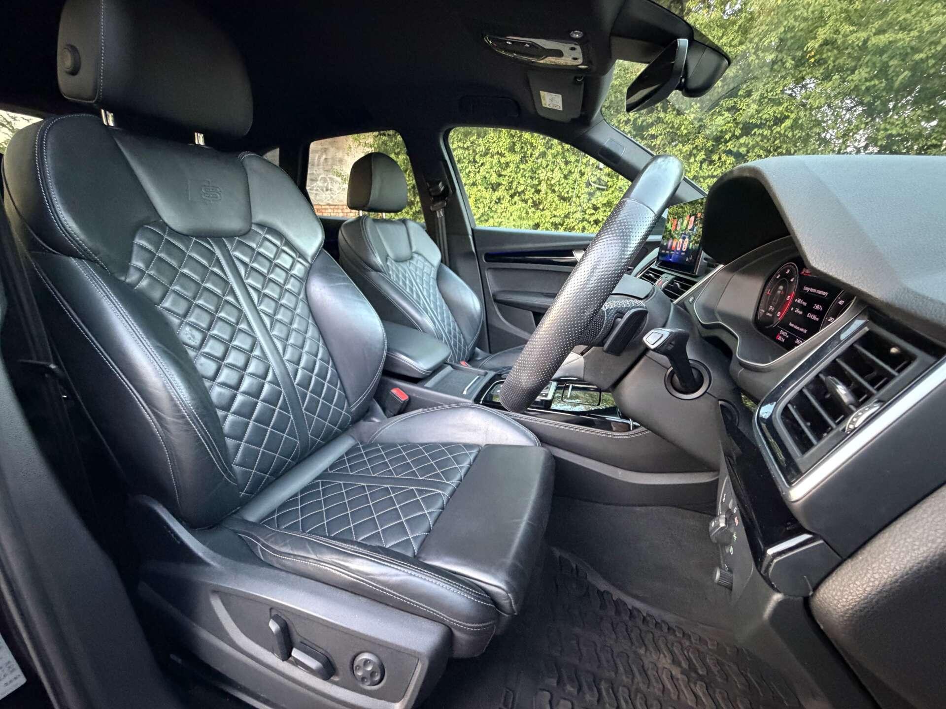 Audi Q5 view 23