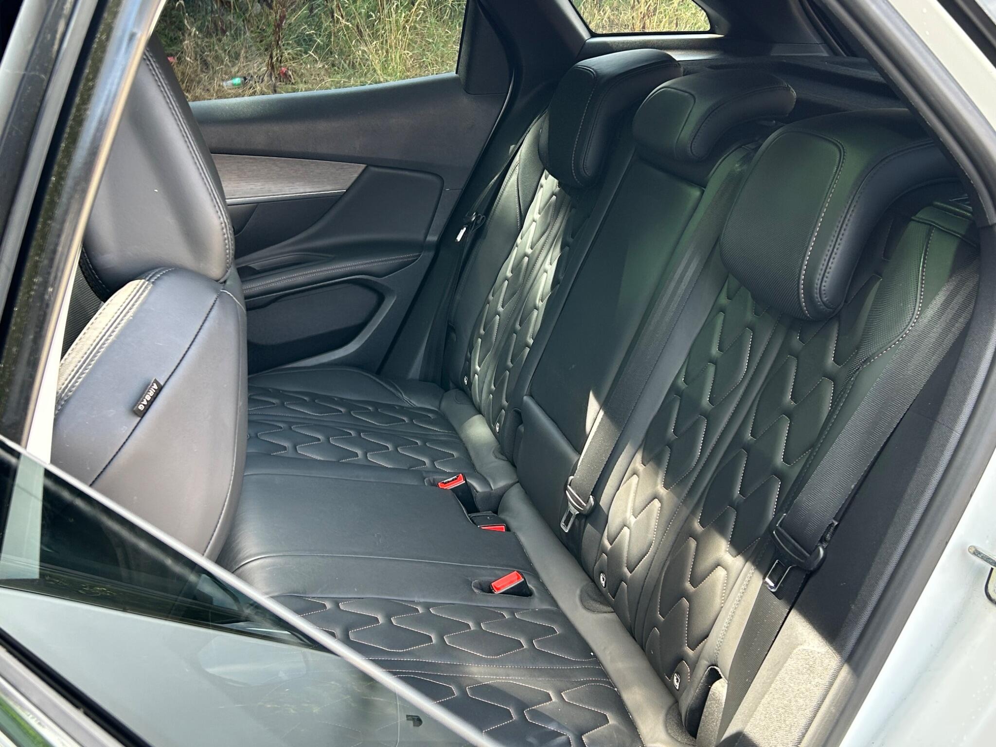 Peugeot 3008 view 16