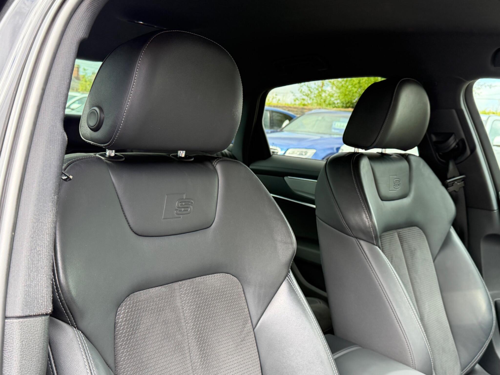 Audi A6 view 18
