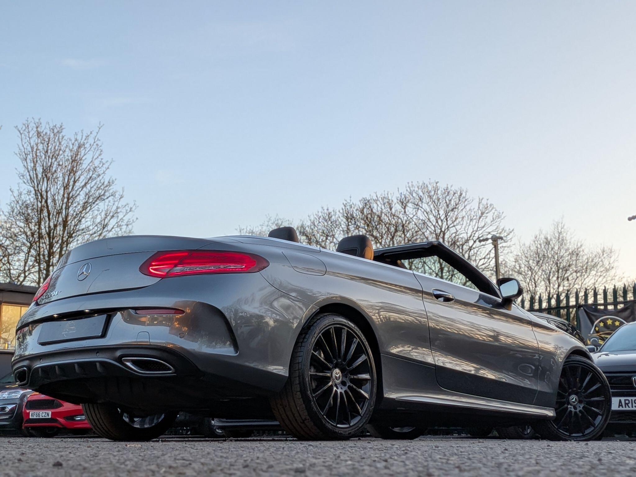 Mercedes-Benz C Class view 13