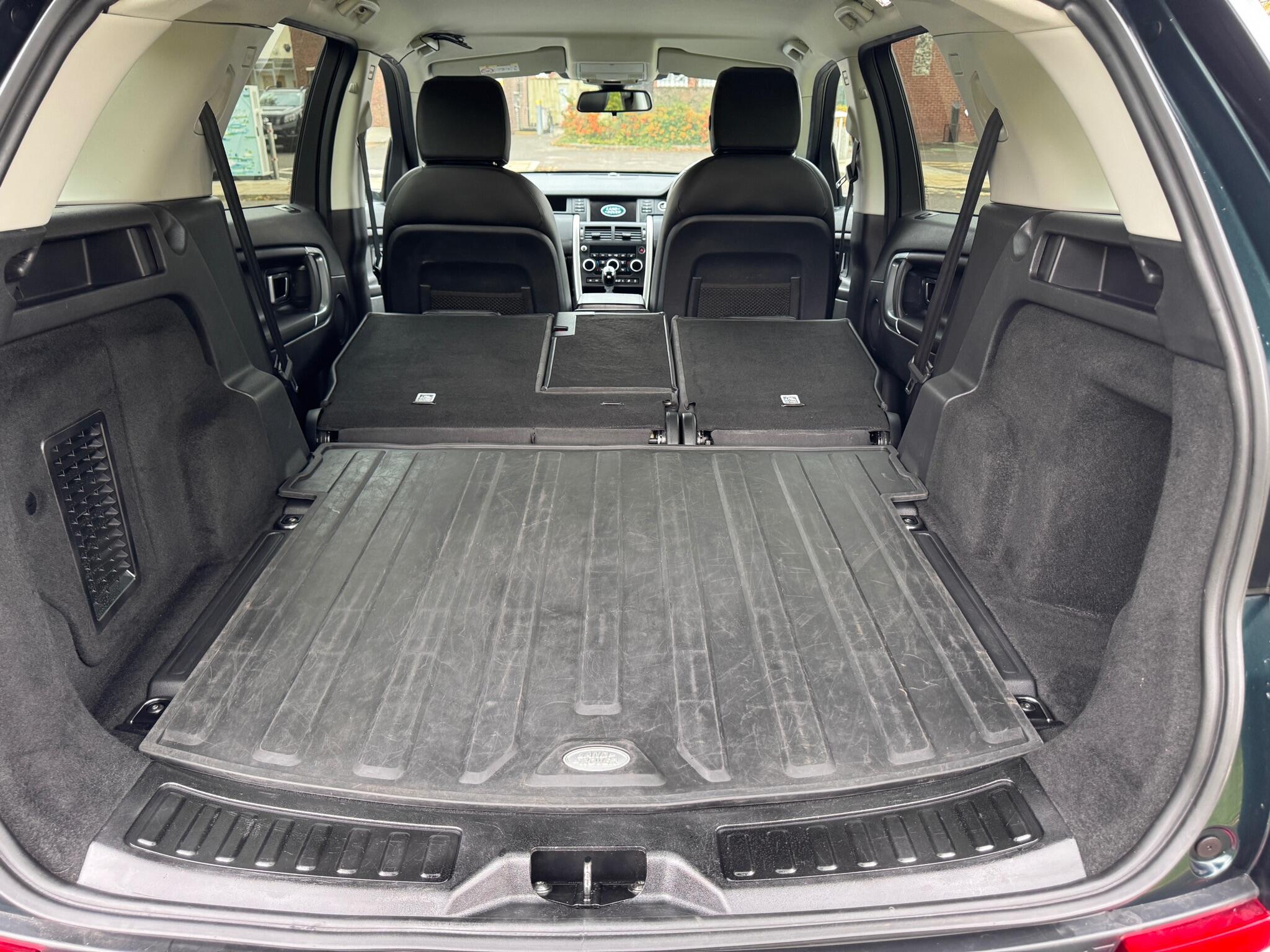 2016 Land Rover Discovery Sport 2.0 TD4 SE Tech 4WD Euro 6 (s/s) 5dr (5 Seat) • 100,000 miles image 52