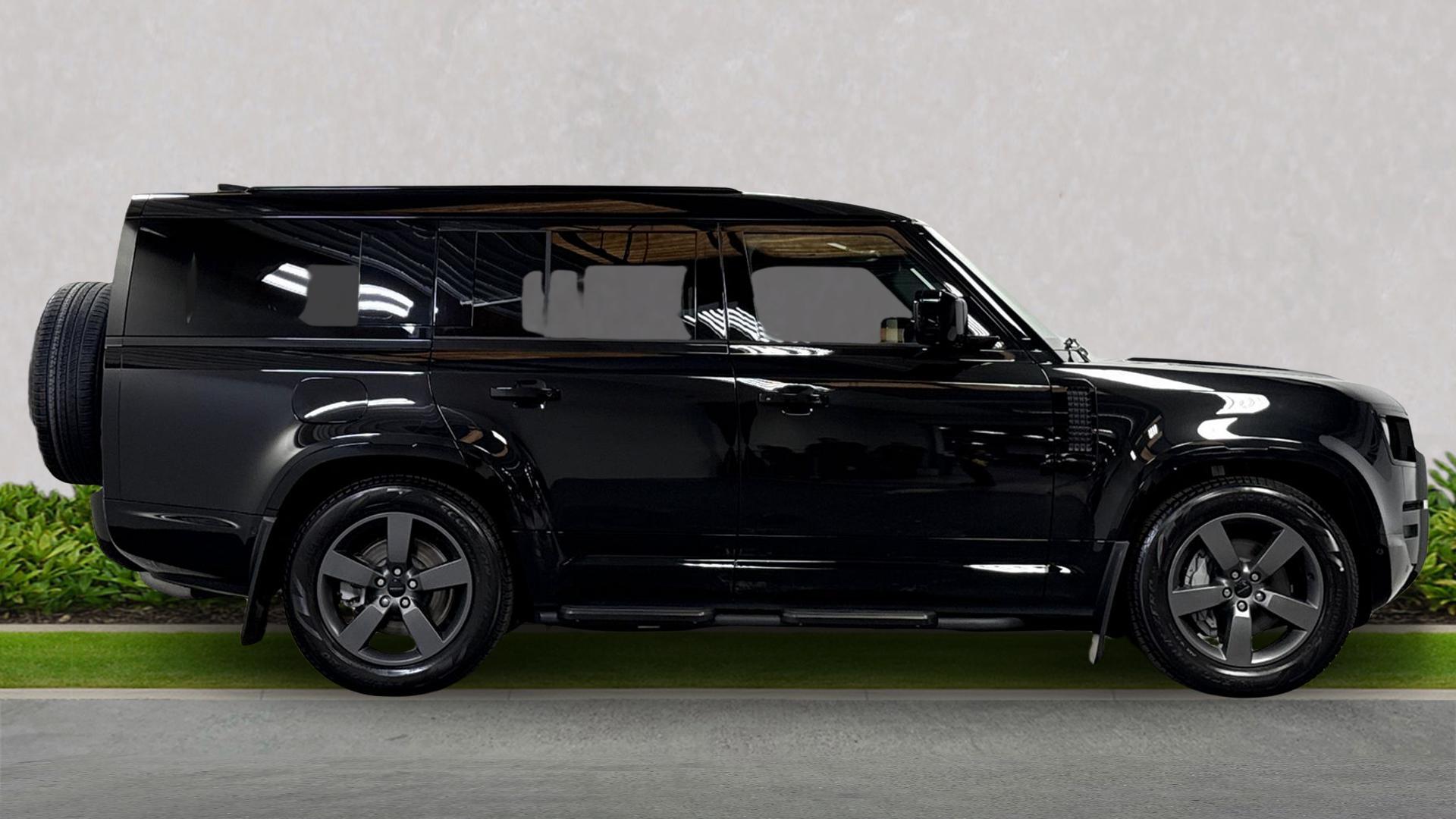 Land Rover Defender view 5