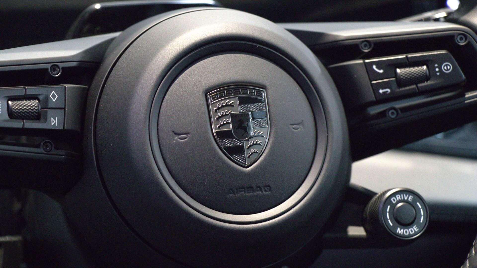 Porsche Cayenne view 19