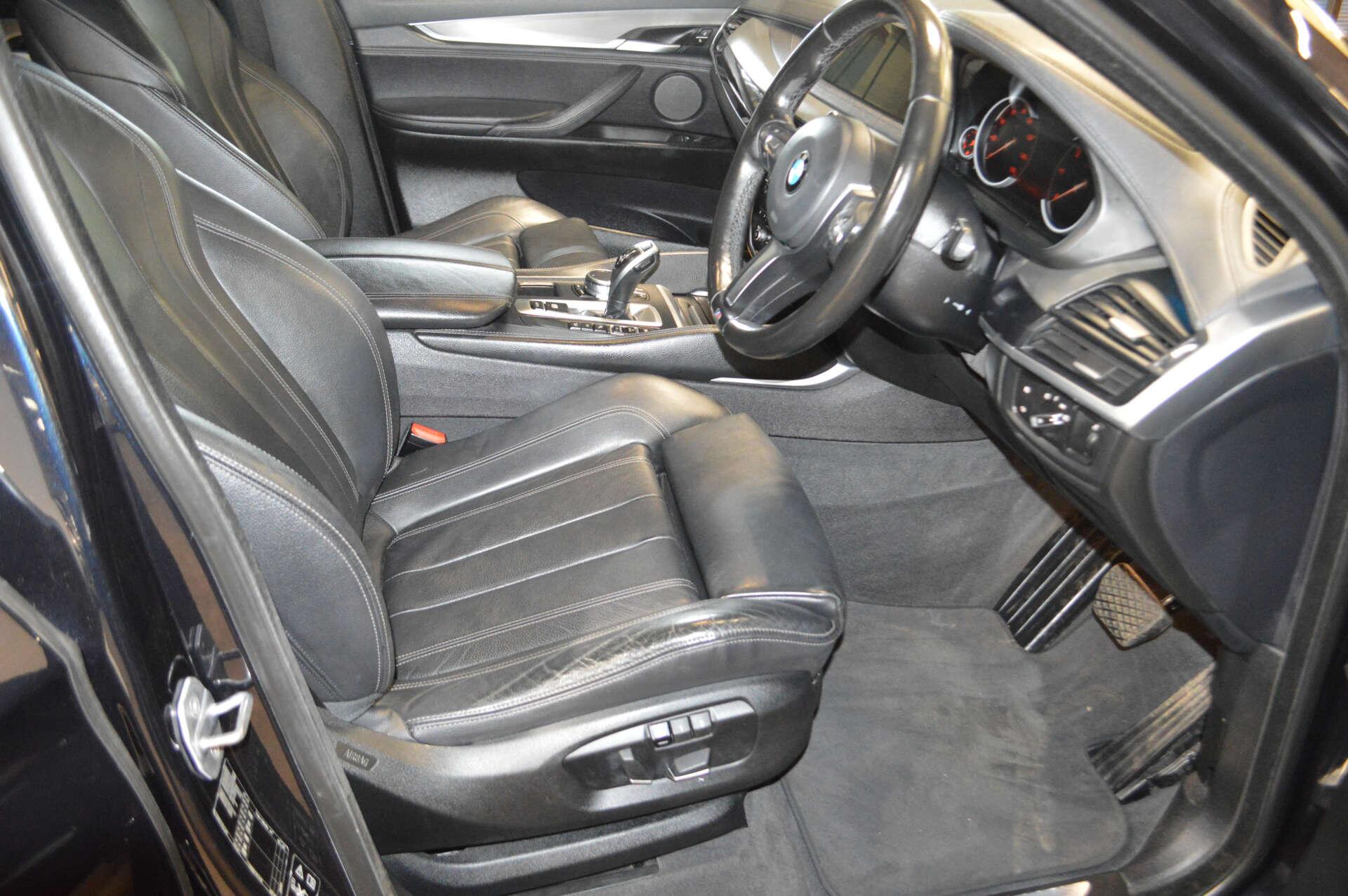 BMW X6 view 12