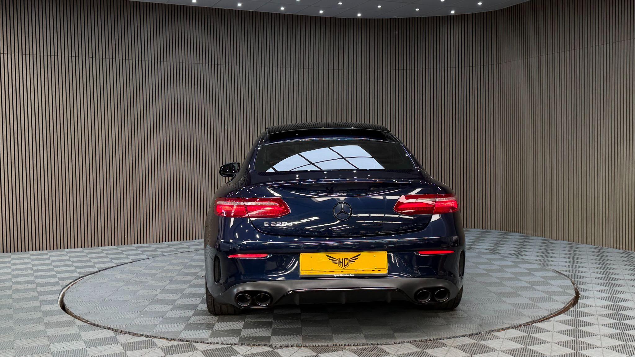 Mercedes-Benz E-Class view 44