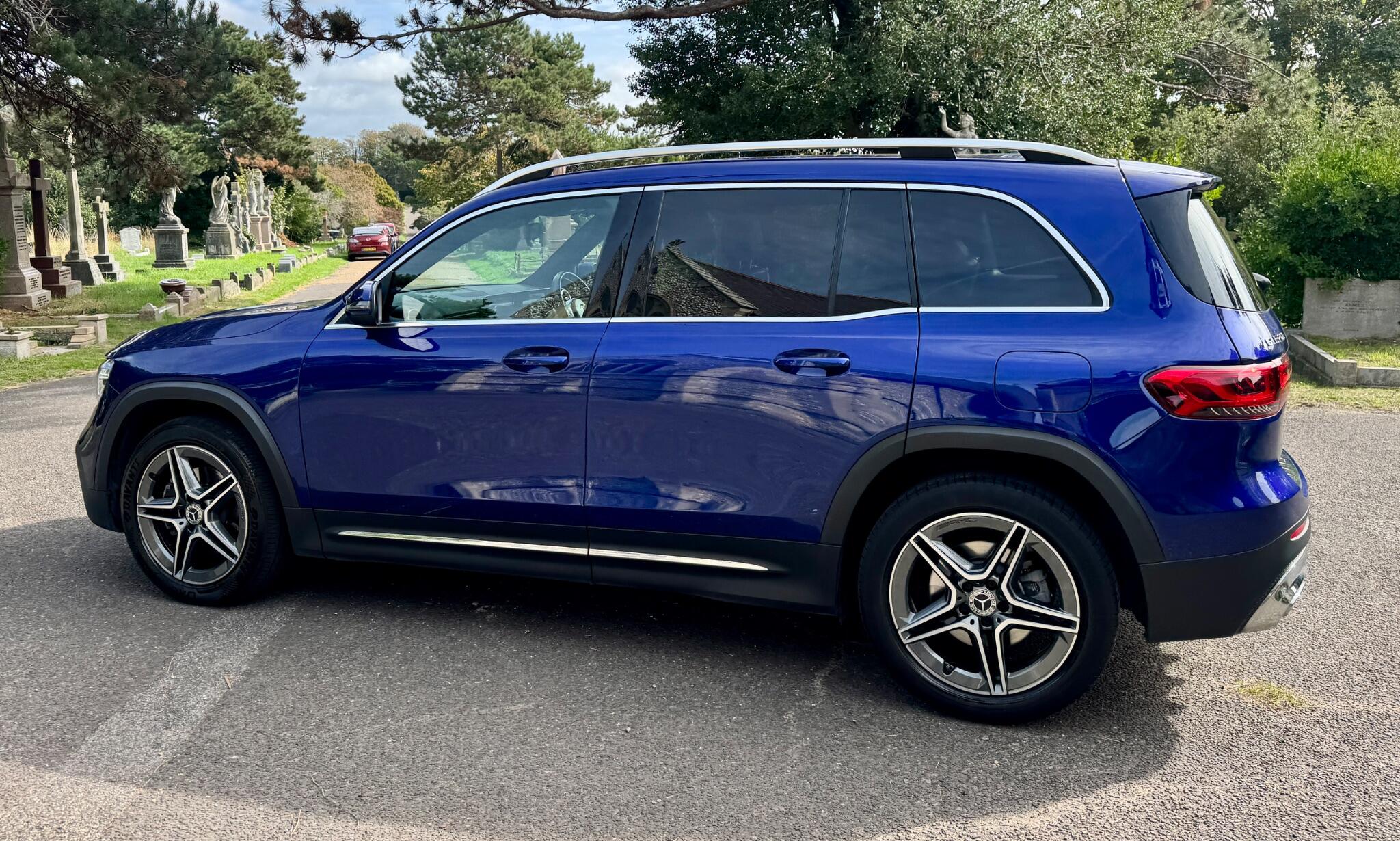Mercedes-Benz GLB view 14