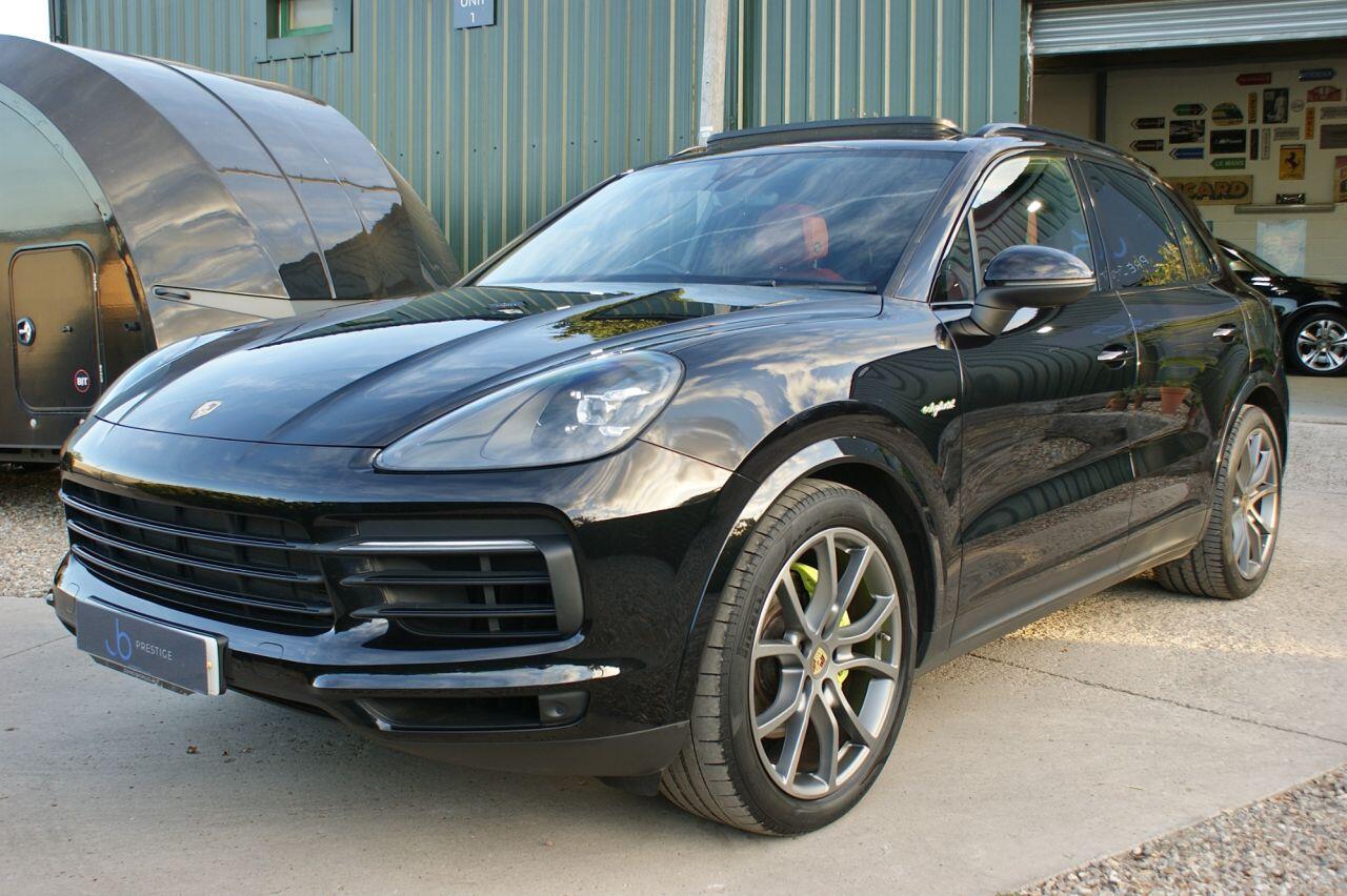 Porsche Cayenne view 23