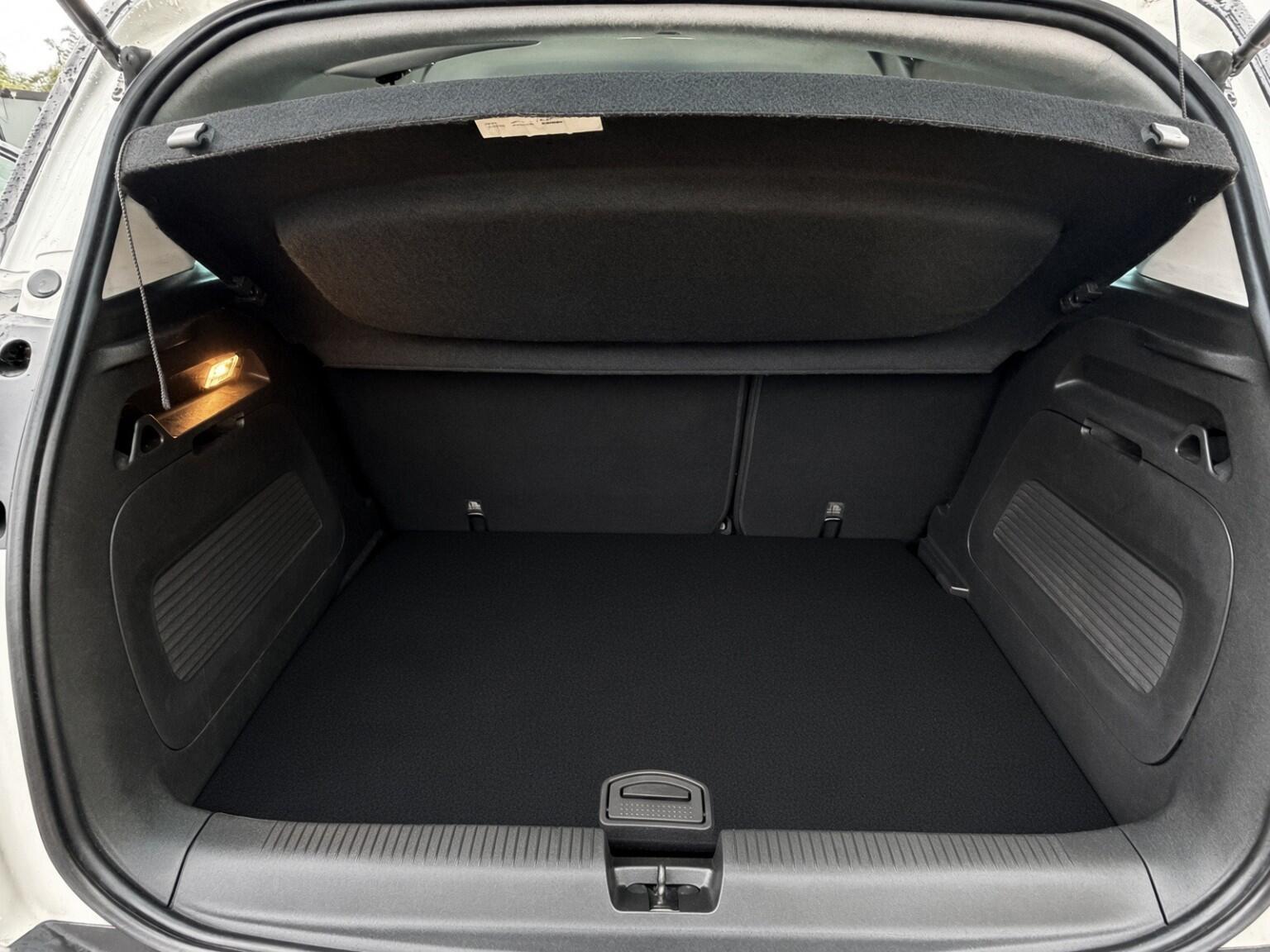 Vauxhall Crossland X view 9