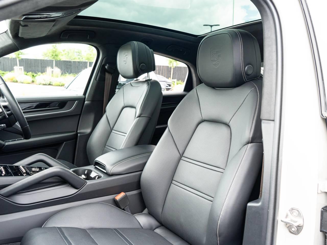 Porsche Cayenne view 47