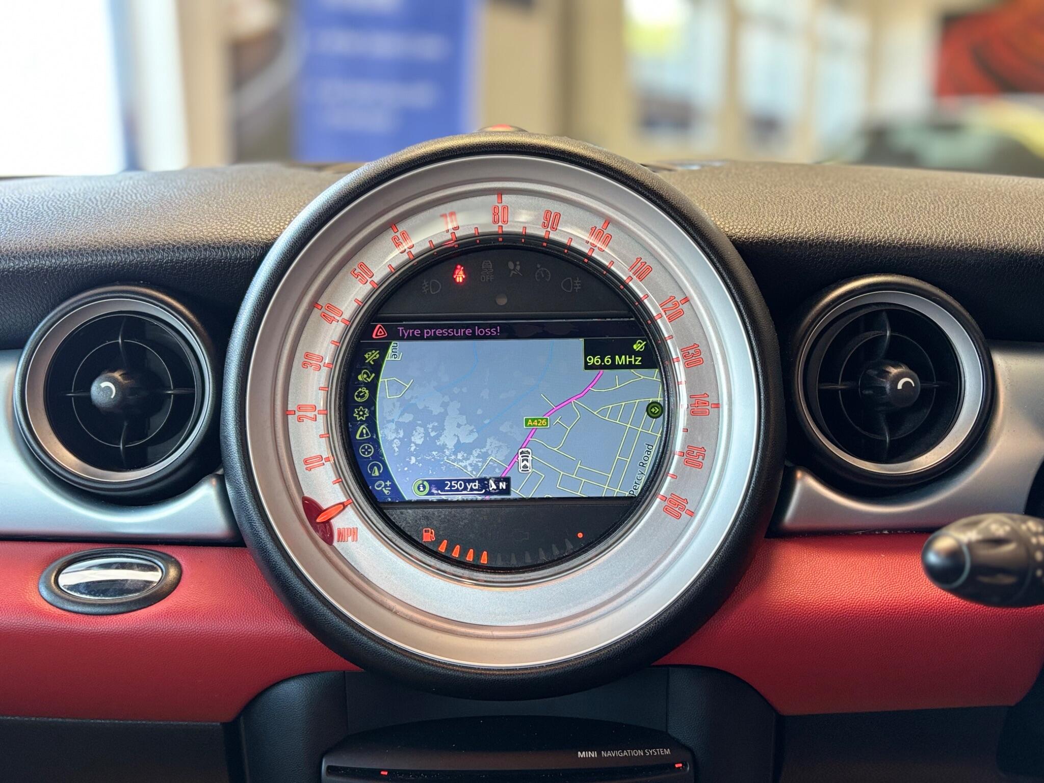 Mini Coupe view 23