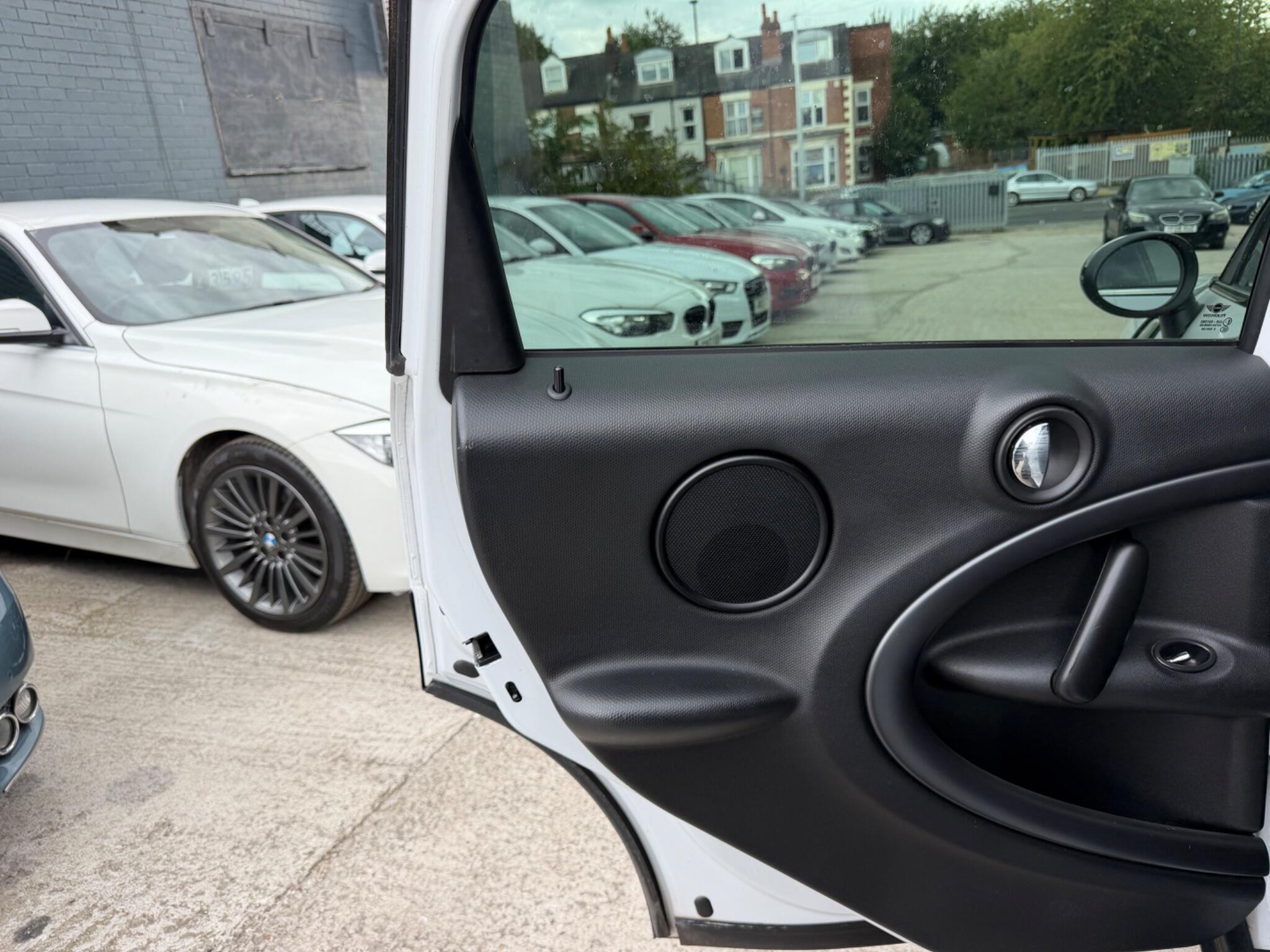 Mini Countryman view 25