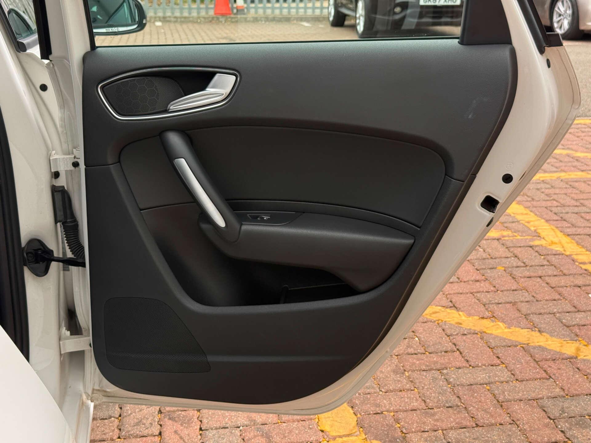 Audi A1 view 26