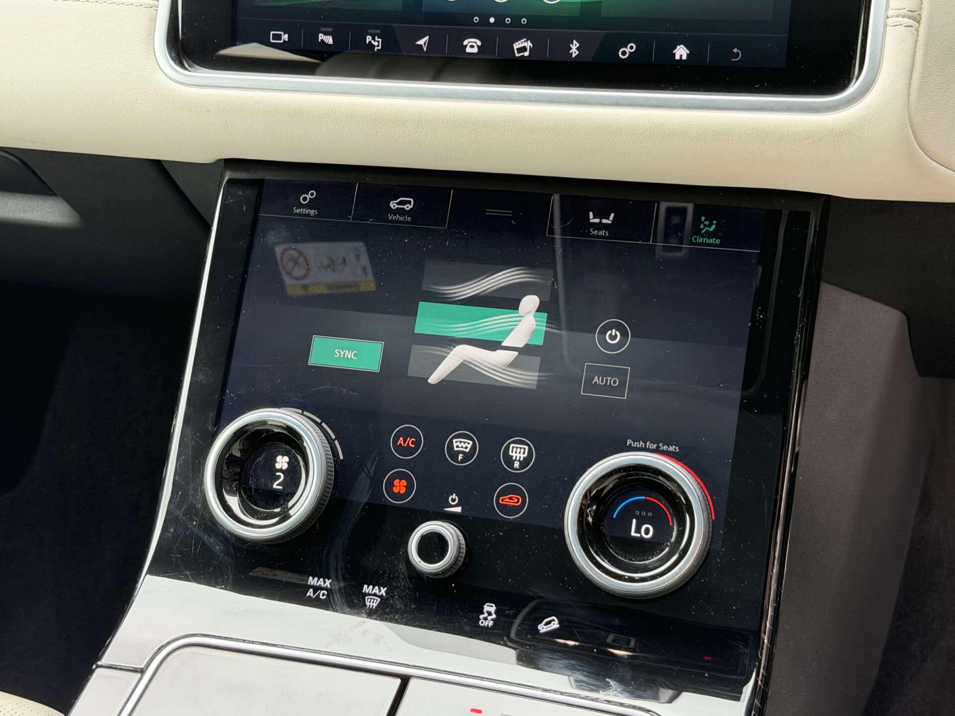 Land Rover Range Rover Velar view 43
