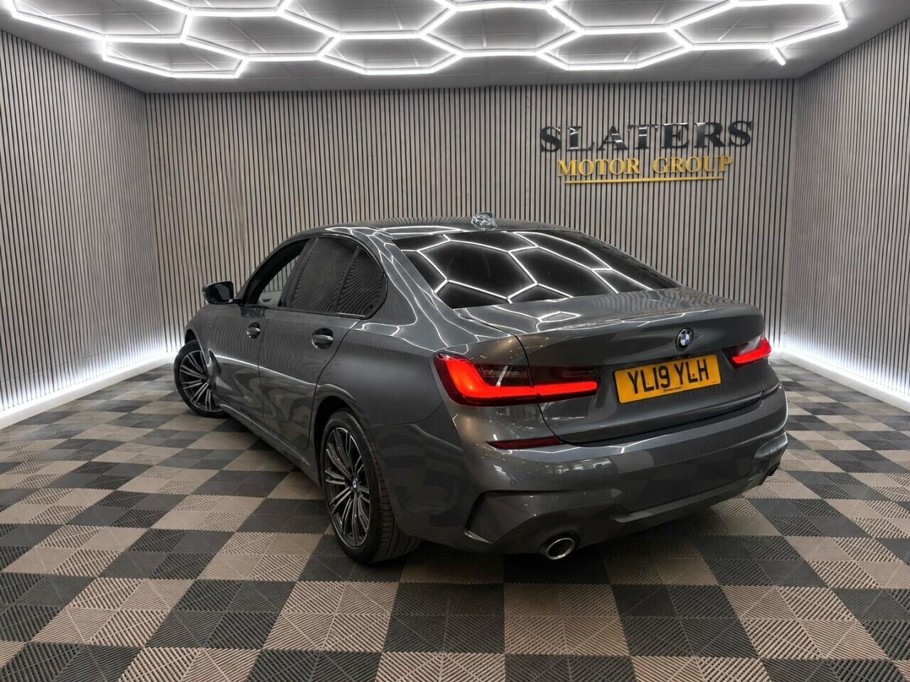 BMW 3 Series view 31