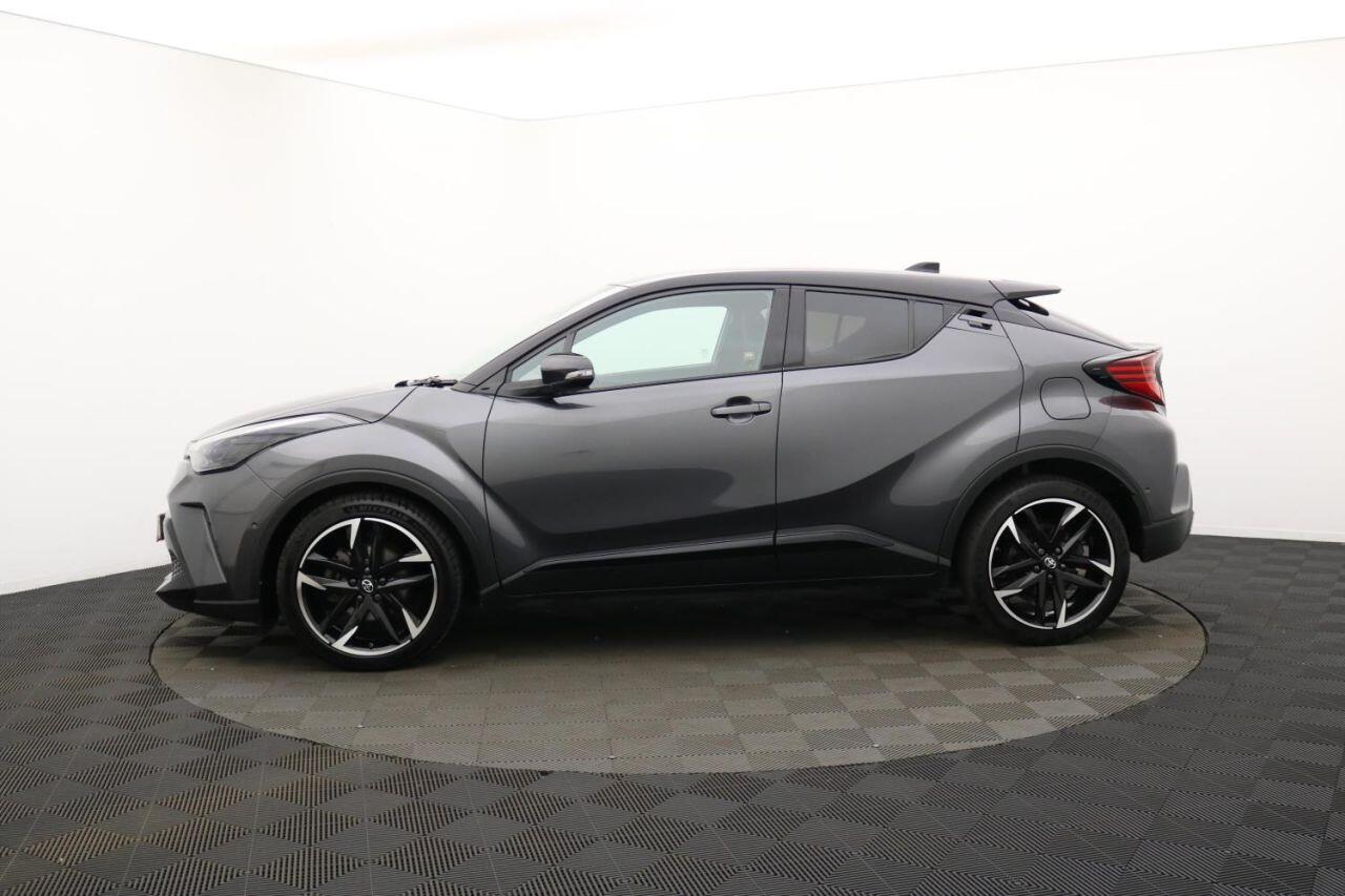 Toyota C-HR view 8