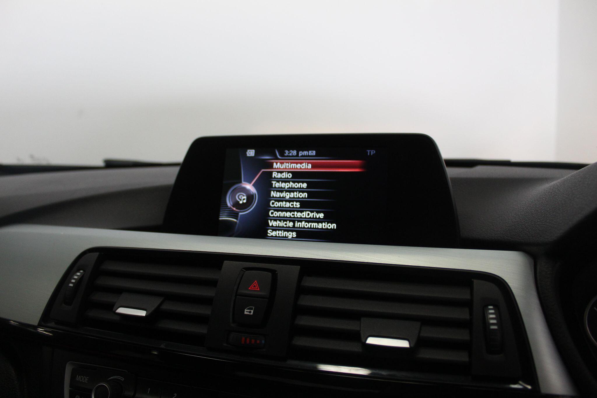 BMW 3 Series view 33