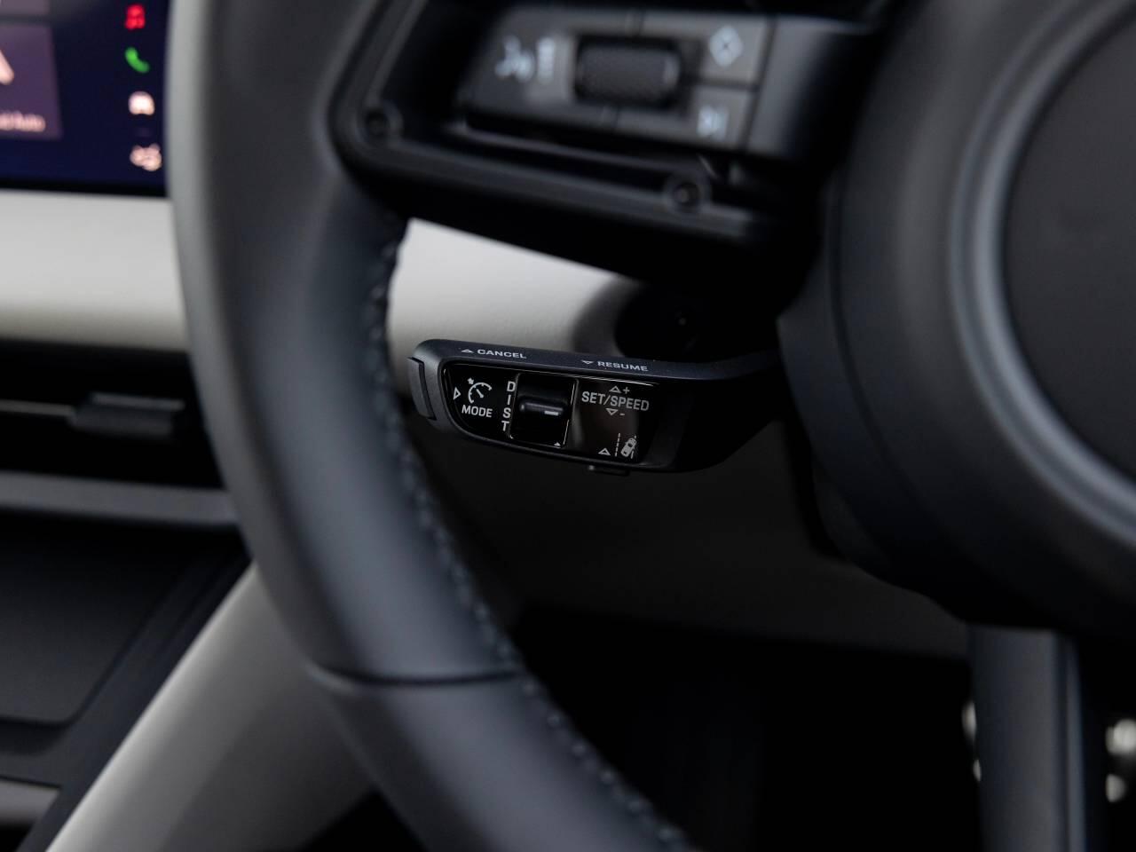 Porsche Macan view 49