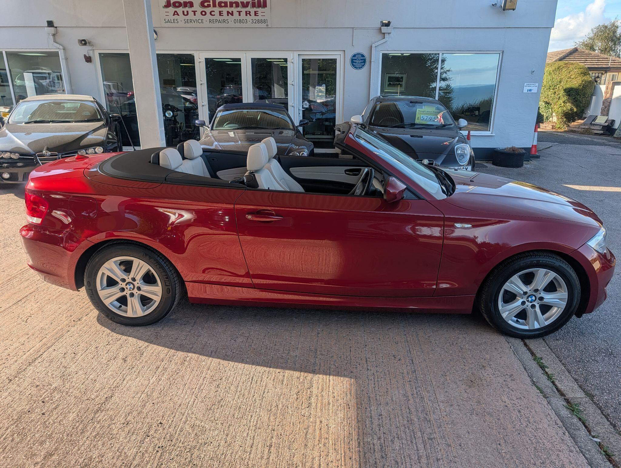 BMW 1 Series view 4