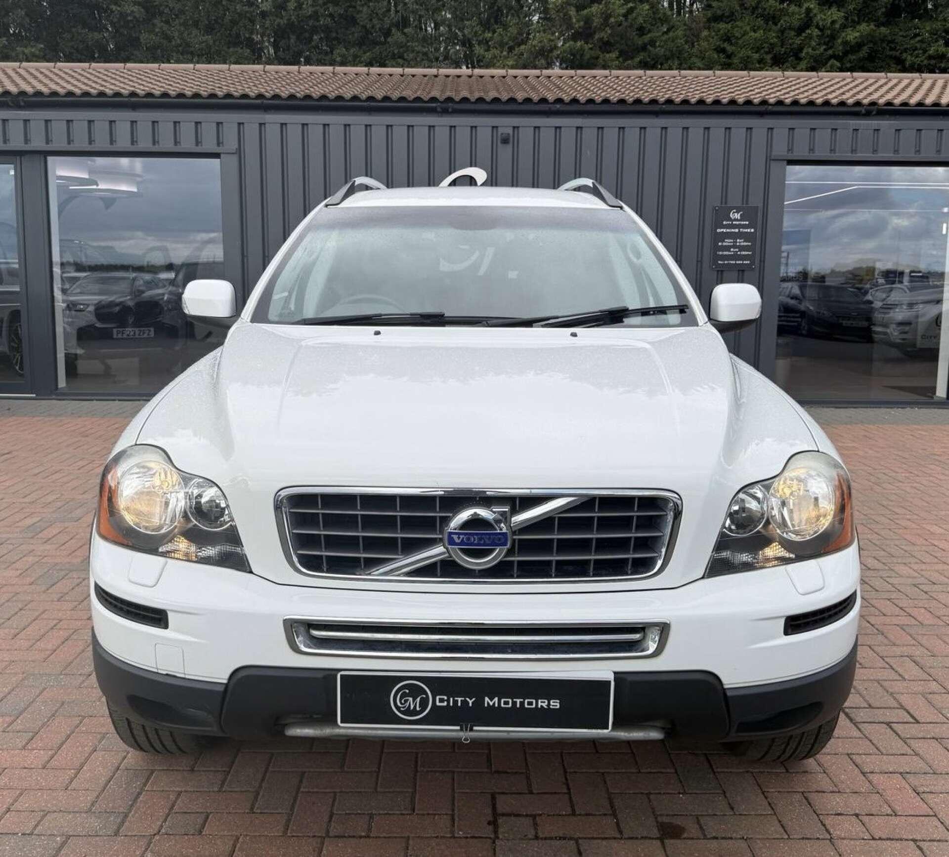Volvo XC90 view 18