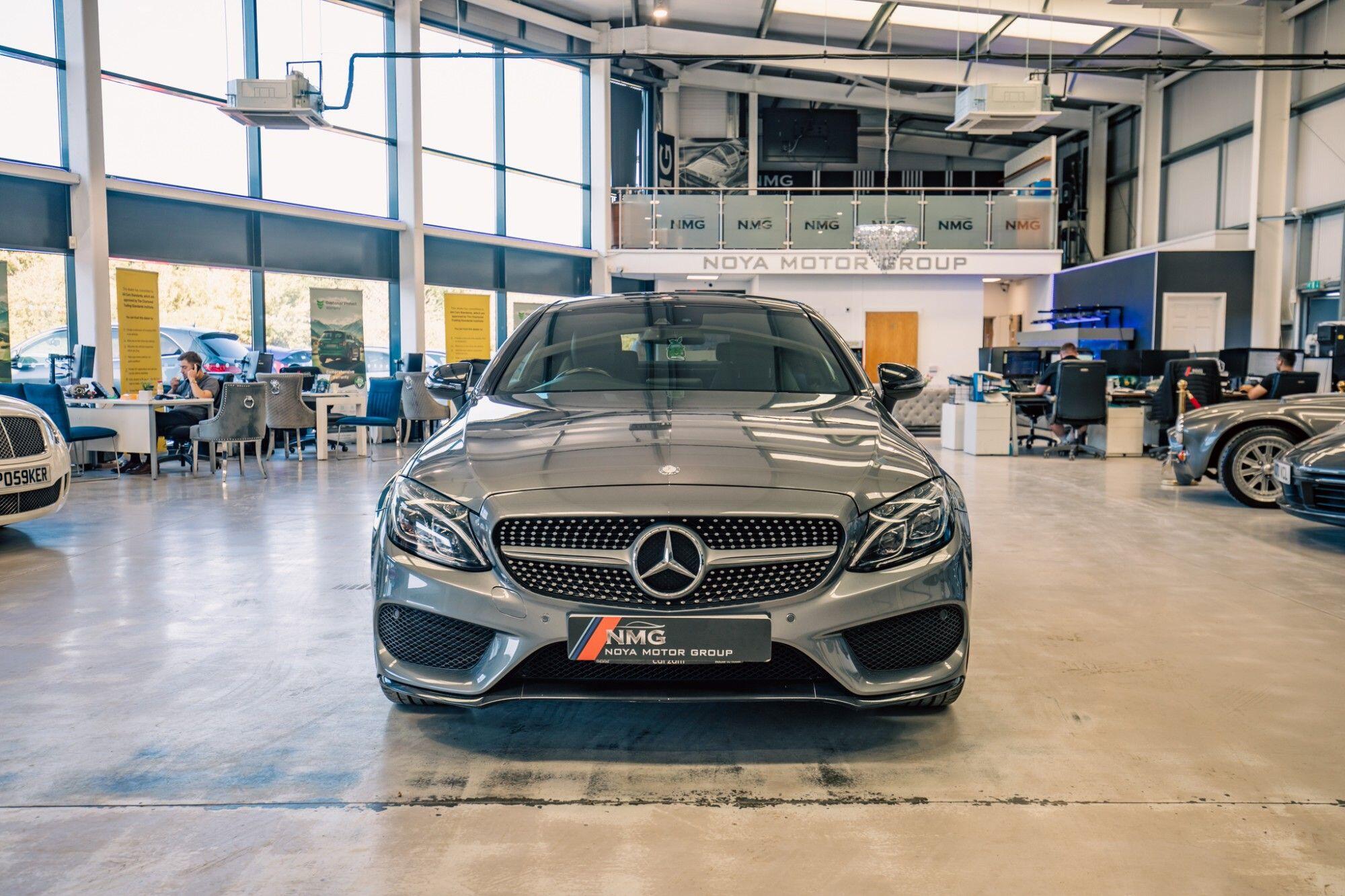 Mercedes-Benz C-Class view 21