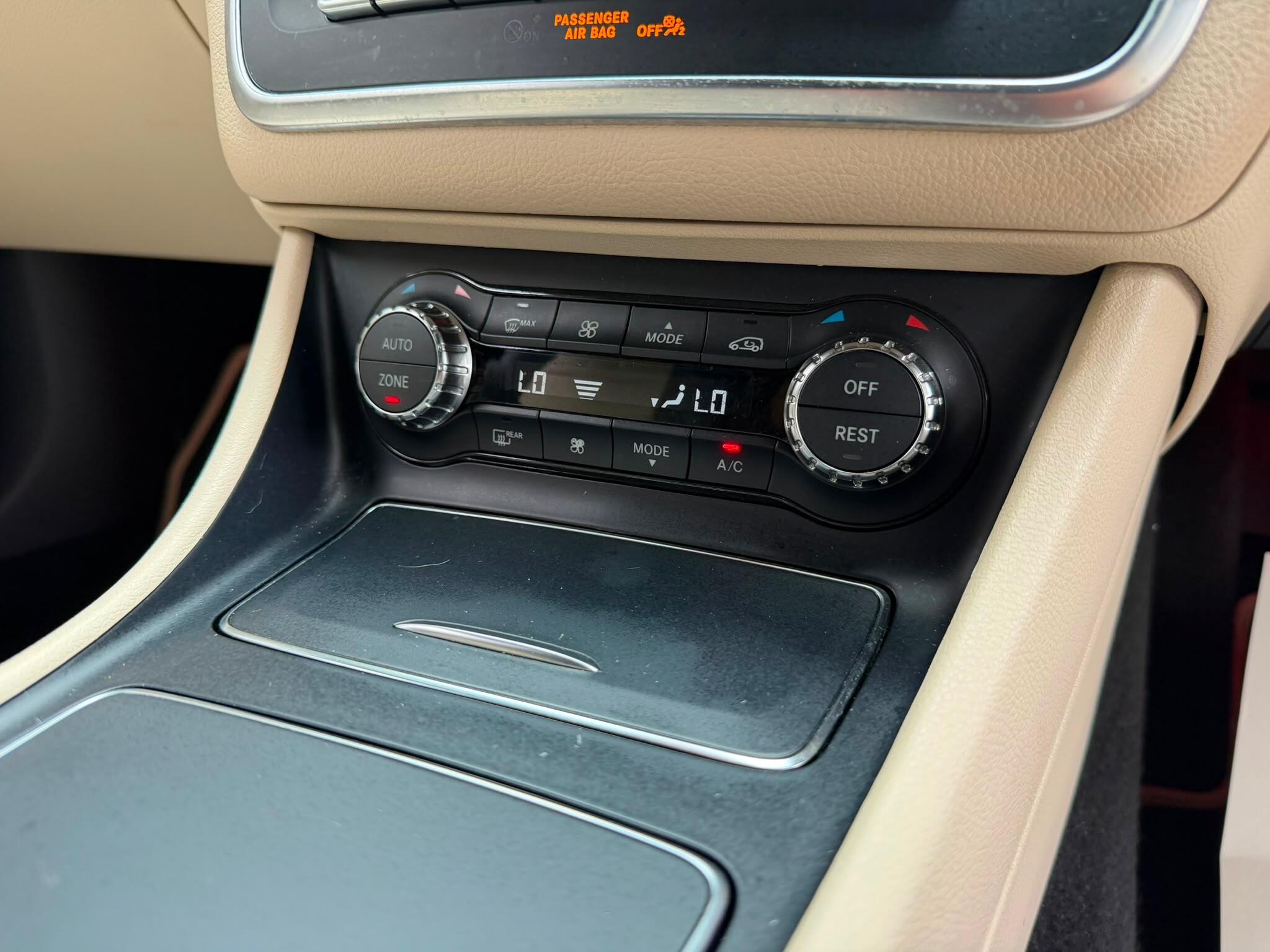 Mercedes-Benz CLA view 28