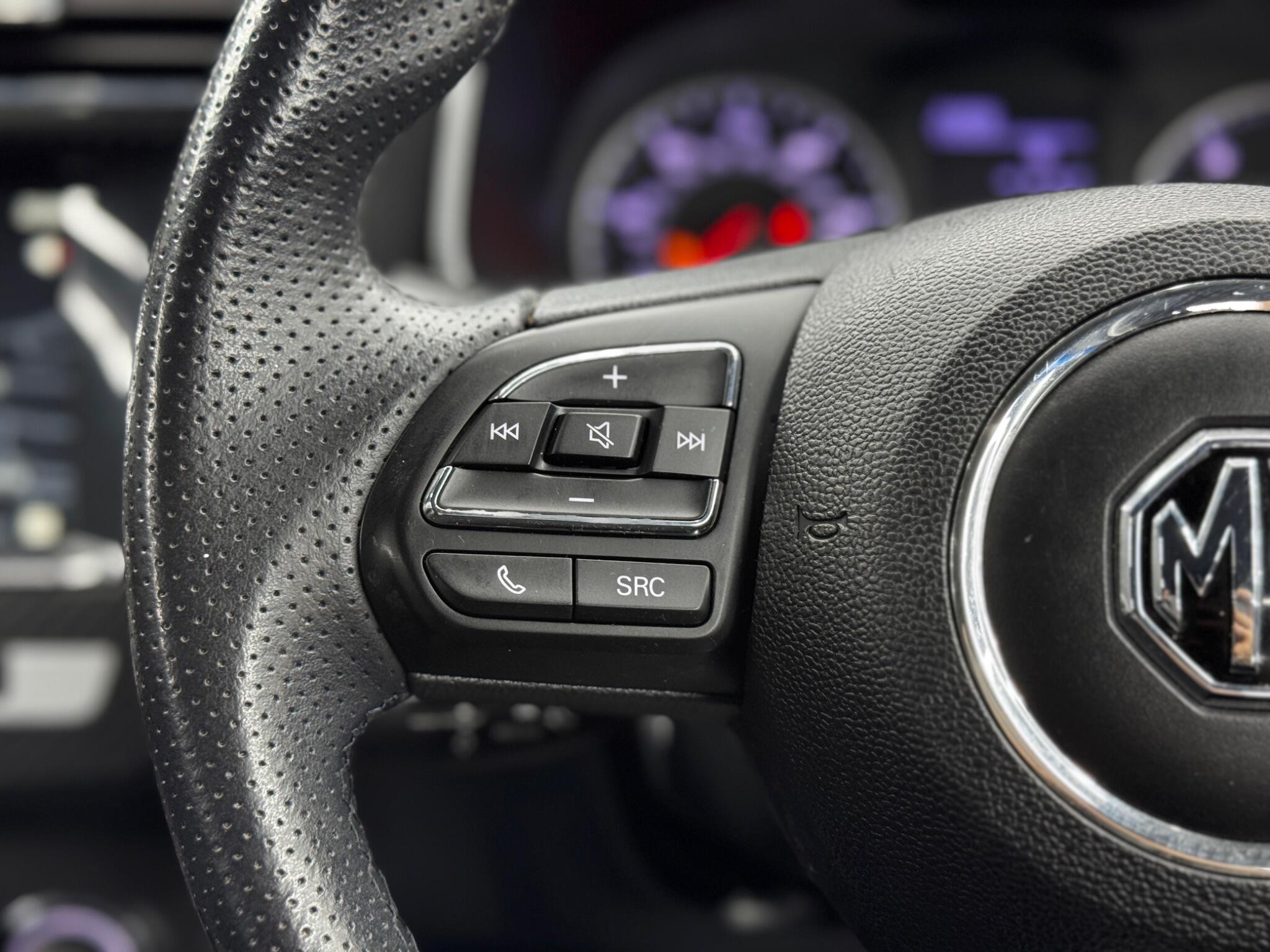 MG ZS view 20