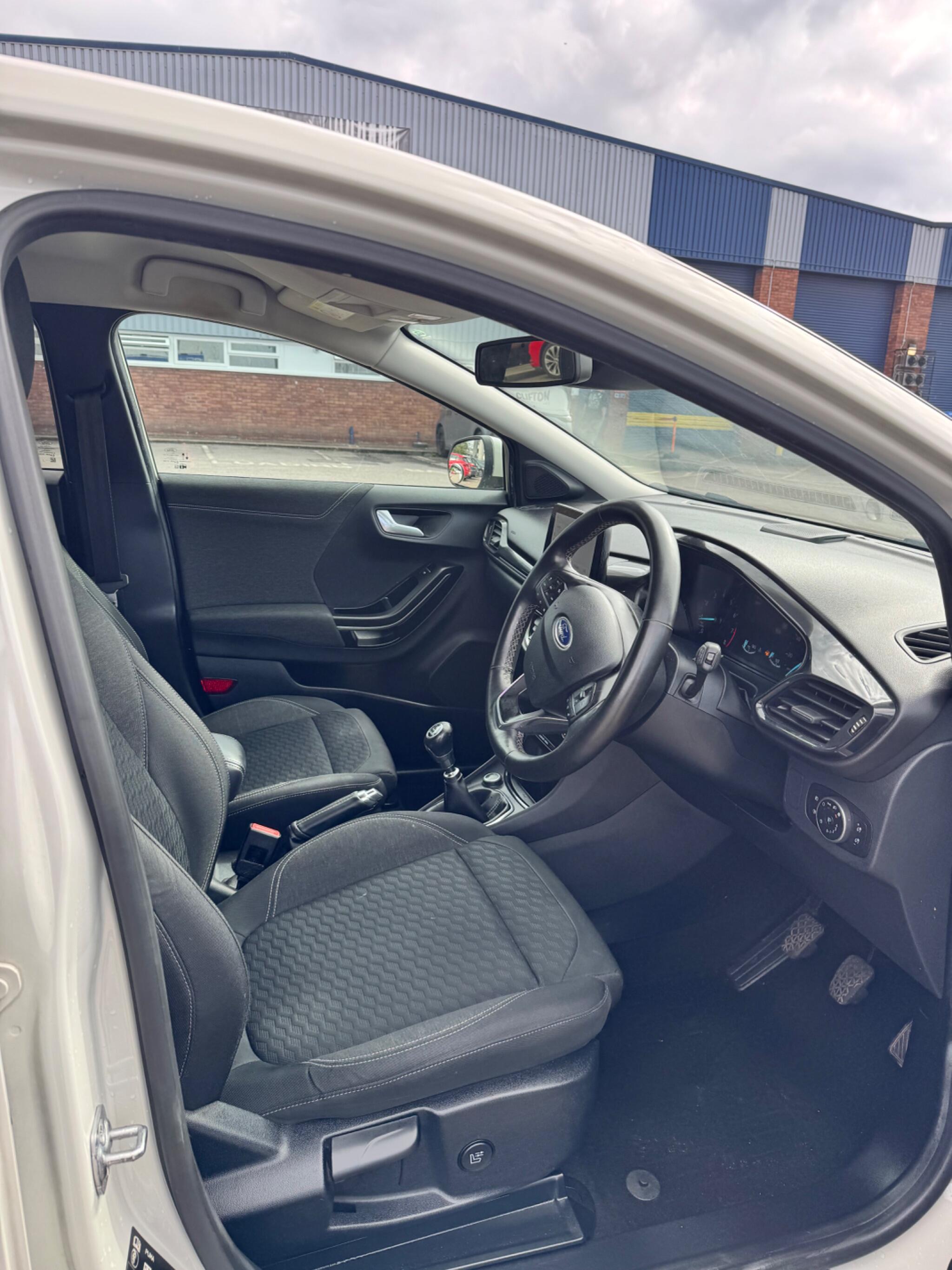 Ford Puma view 24