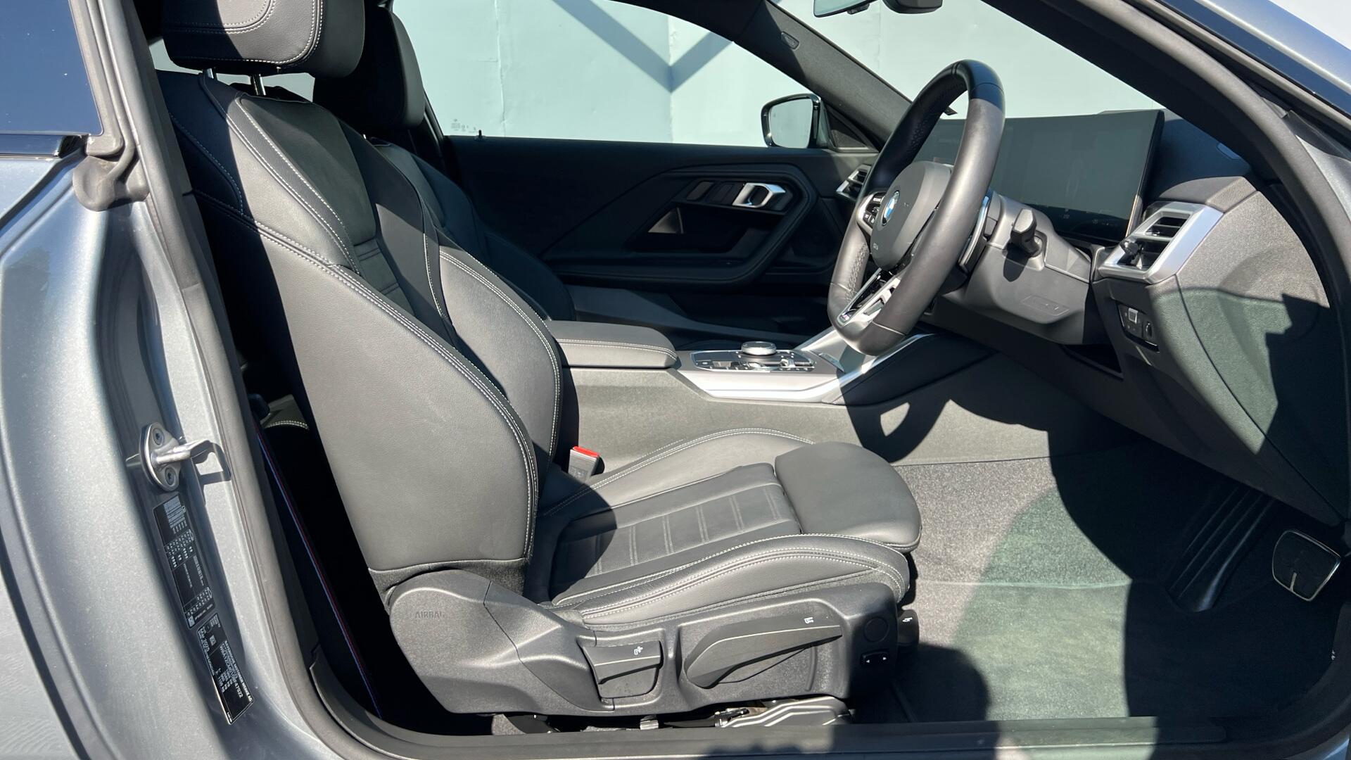 BMW 2 Series view 11