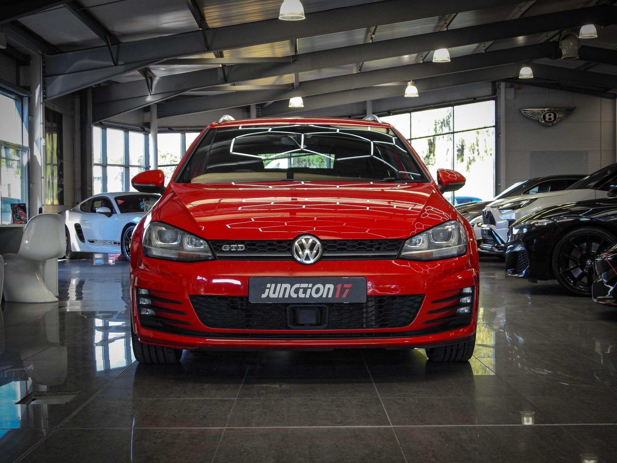 Volkswagen Golf view 7